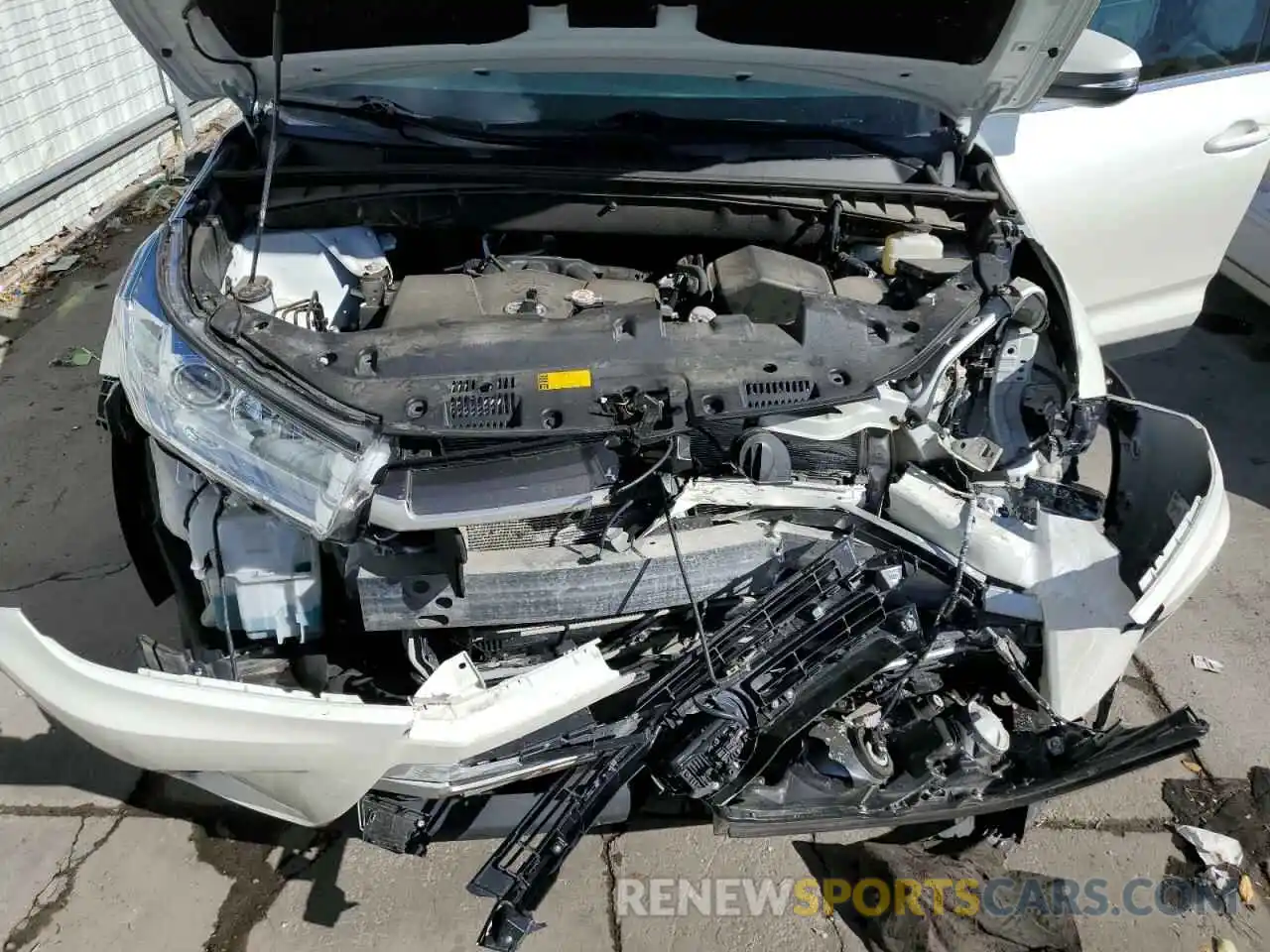 7 Photograph of a damaged car 5TDJZRFHXKS562578 TOYOTA HIGHLANDER 2019