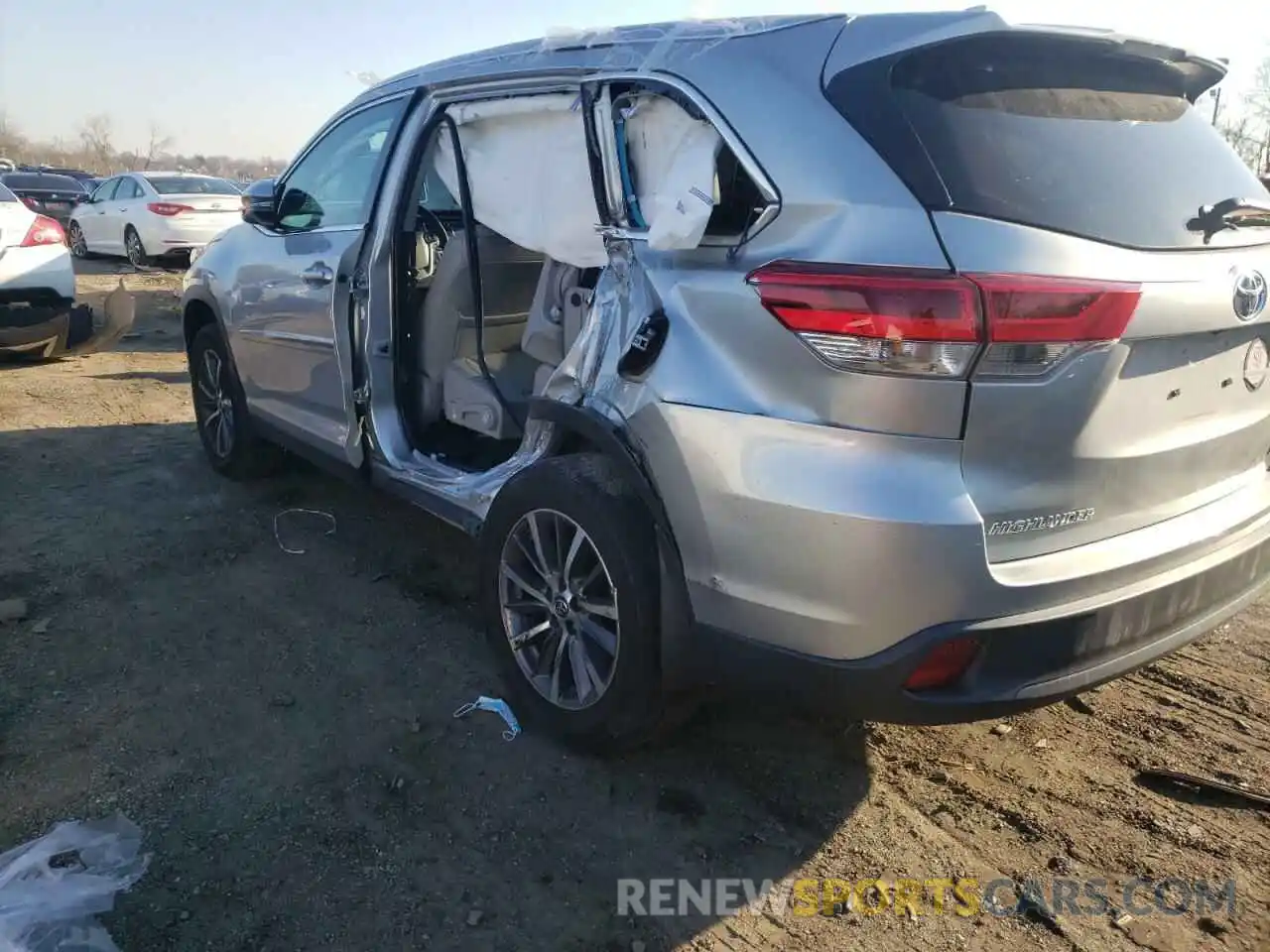 9 Photograph of a damaged car 5TDJZRFHXKS566386 TOYOTA HIGHLANDER 2019