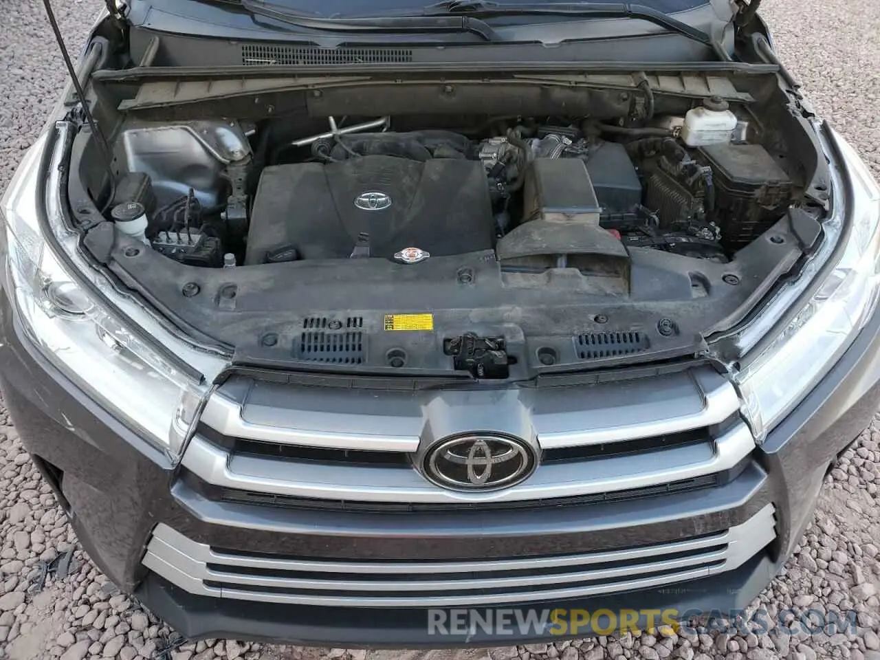 13 Photograph of a damaged car 5TDJZRFHXKS568333 TOYOTA HIGHLANDER 2019