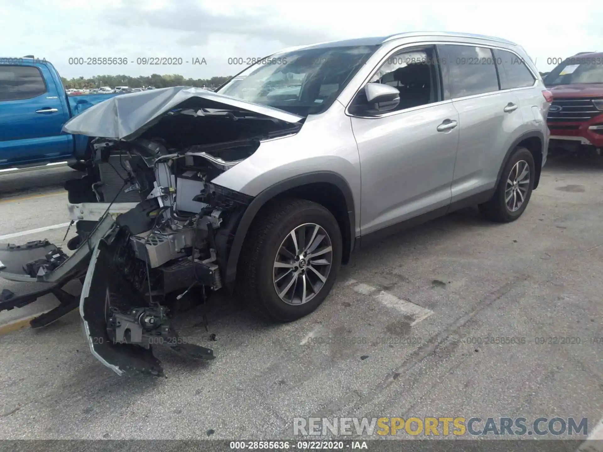 2 Photograph of a damaged car 5TDJZRFHXKS573340 TOYOTA HIGHLANDER 2019