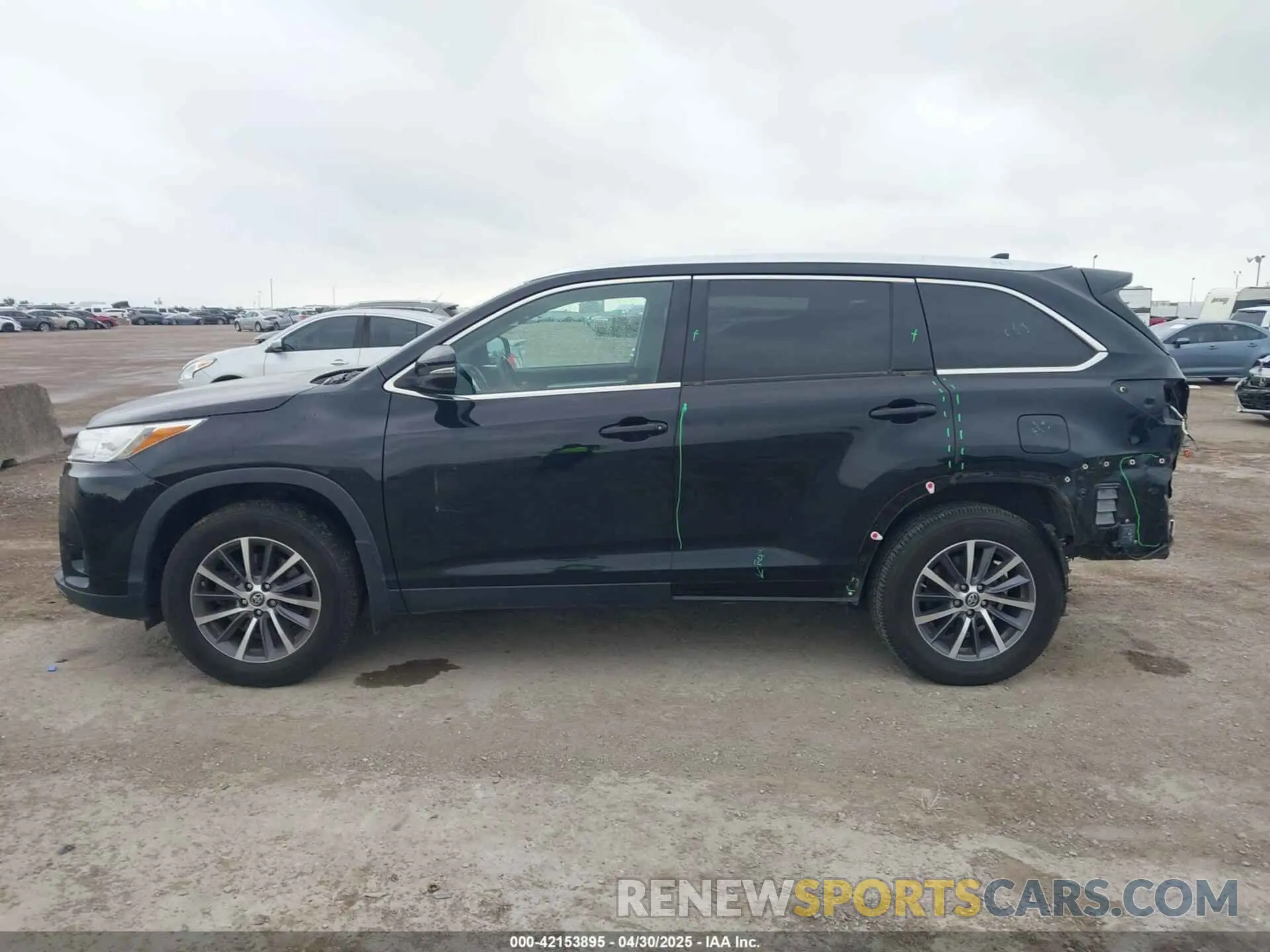 15 Photograph of a damaged car 5TDJZRFHXKS573838 TOYOTA HIGHLANDER 2019