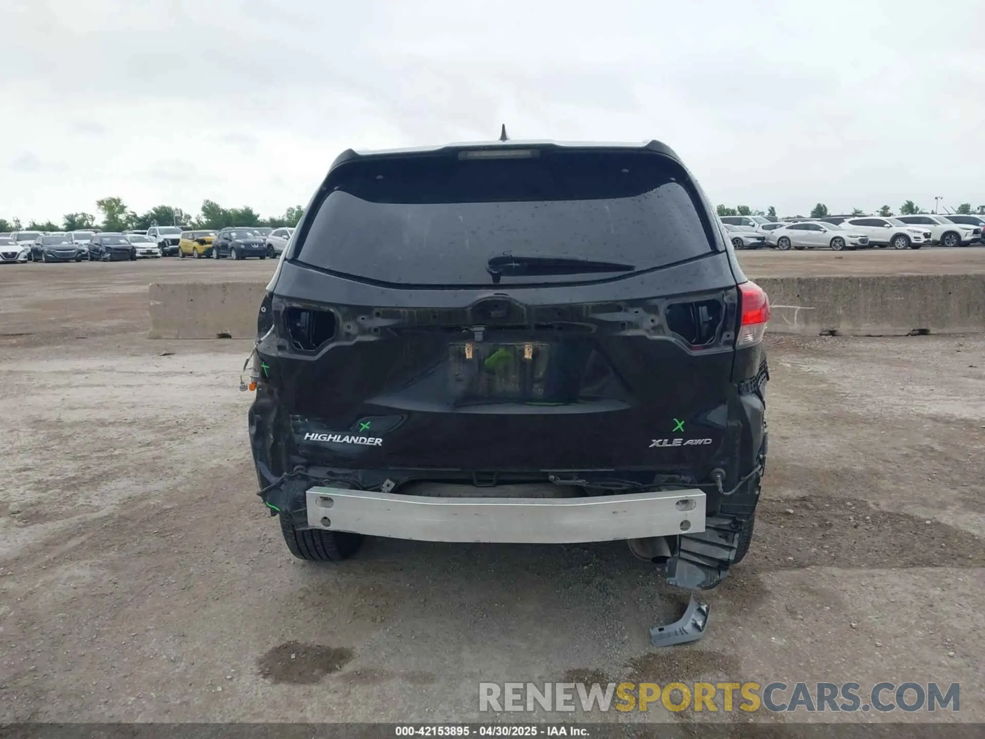 6 Photograph of a damaged car 5TDJZRFHXKS573838 TOYOTA HIGHLANDER 2019