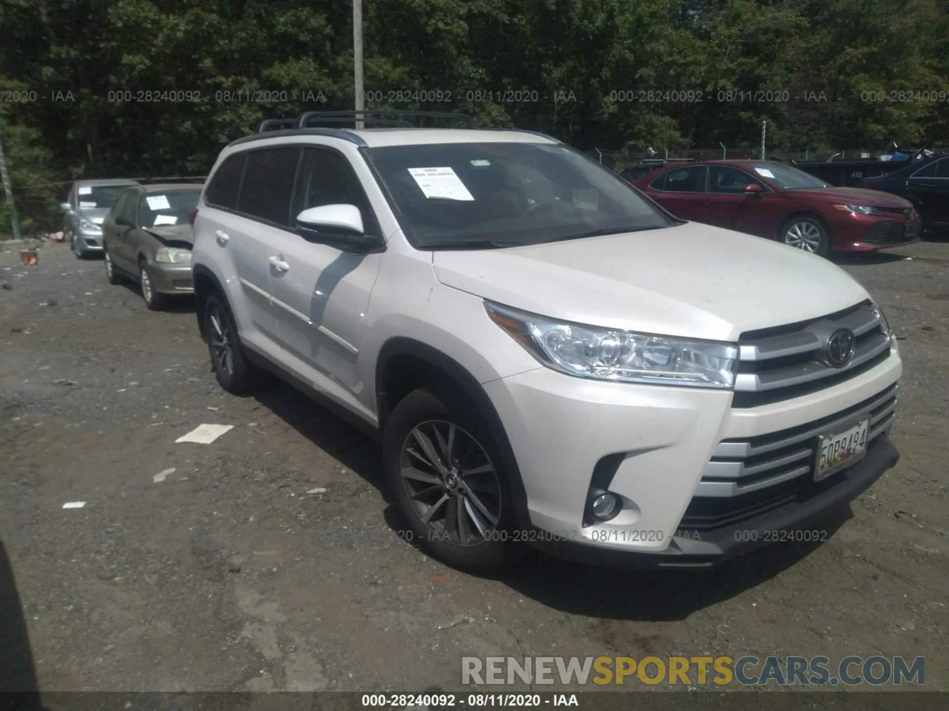 1 Photograph of a damaged car 5TDJZRFHXKS574939 TOYOTA HIGHLANDER 2019