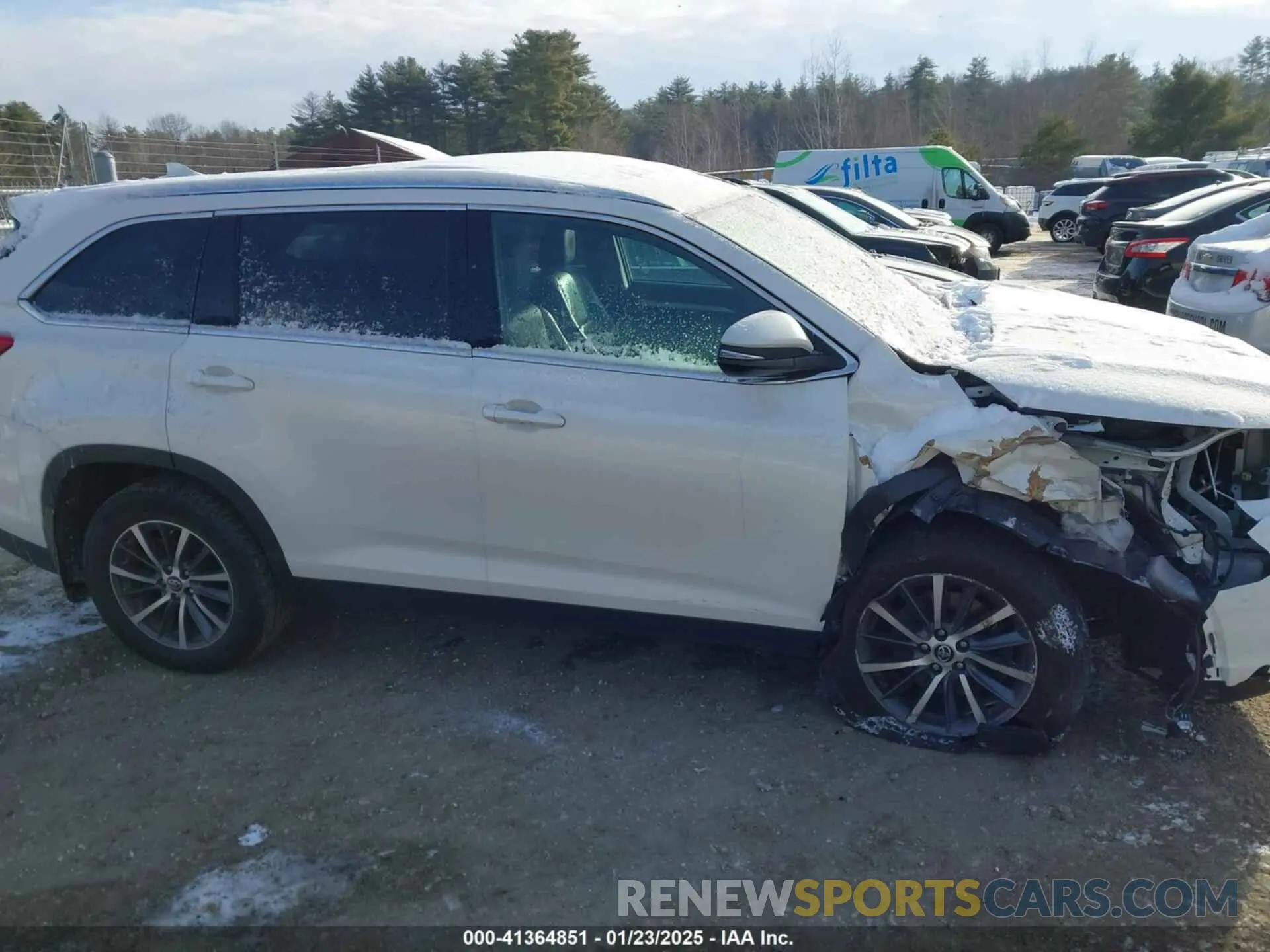 13 Photograph of a damaged car 5TDJZRFHXKS580790 TOYOTA HIGHLANDER 2019