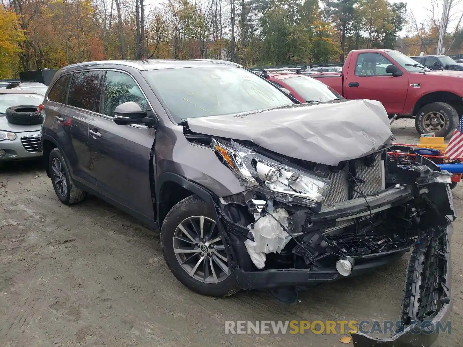 1 Photograph of a damaged car 5TDJZRFHXKS583527 TOYOTA HIGHLANDER 2019