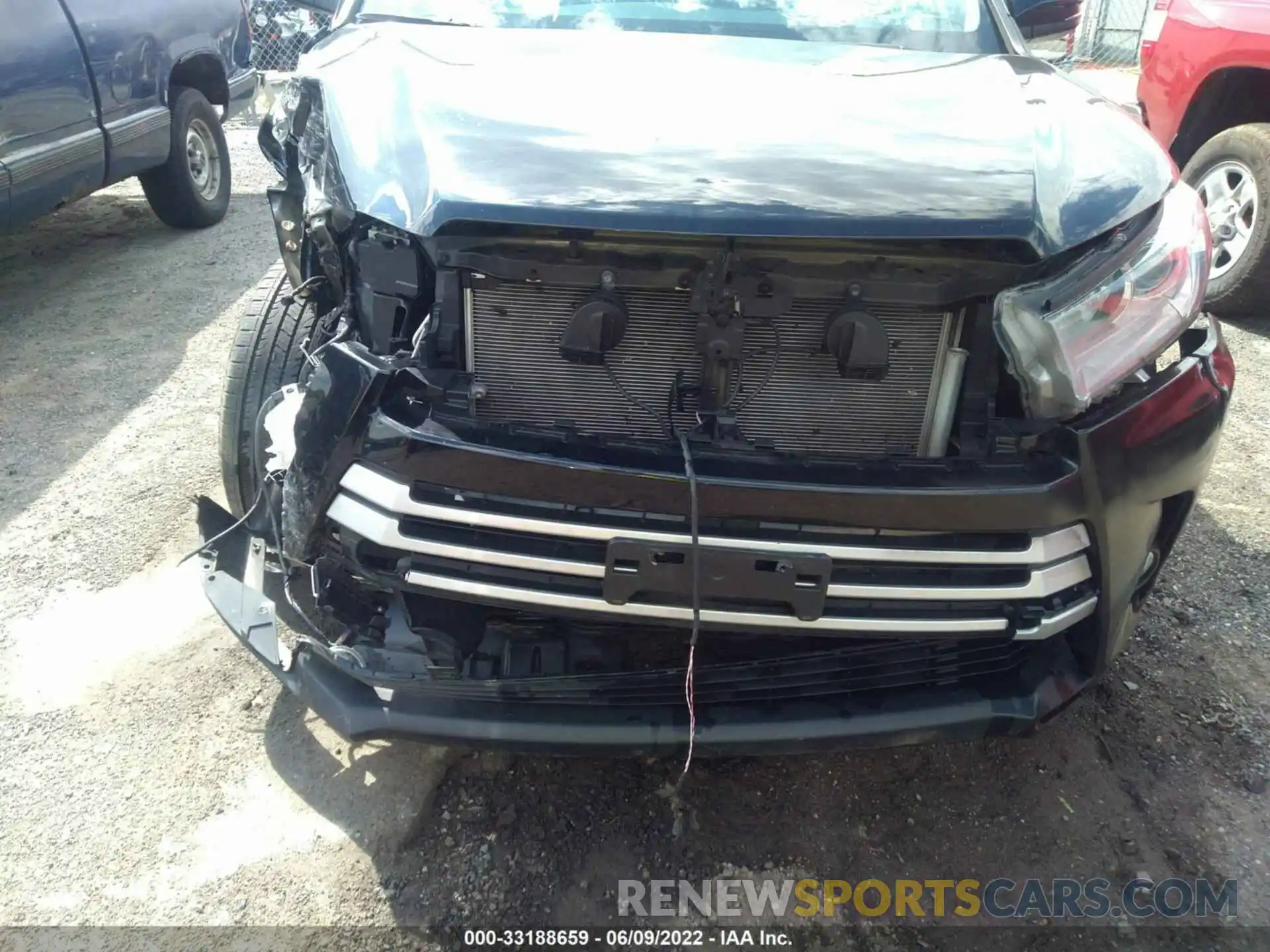 6 Photograph of a damaged car 5TDJZRFHXKS584838 TOYOTA HIGHLANDER 2019