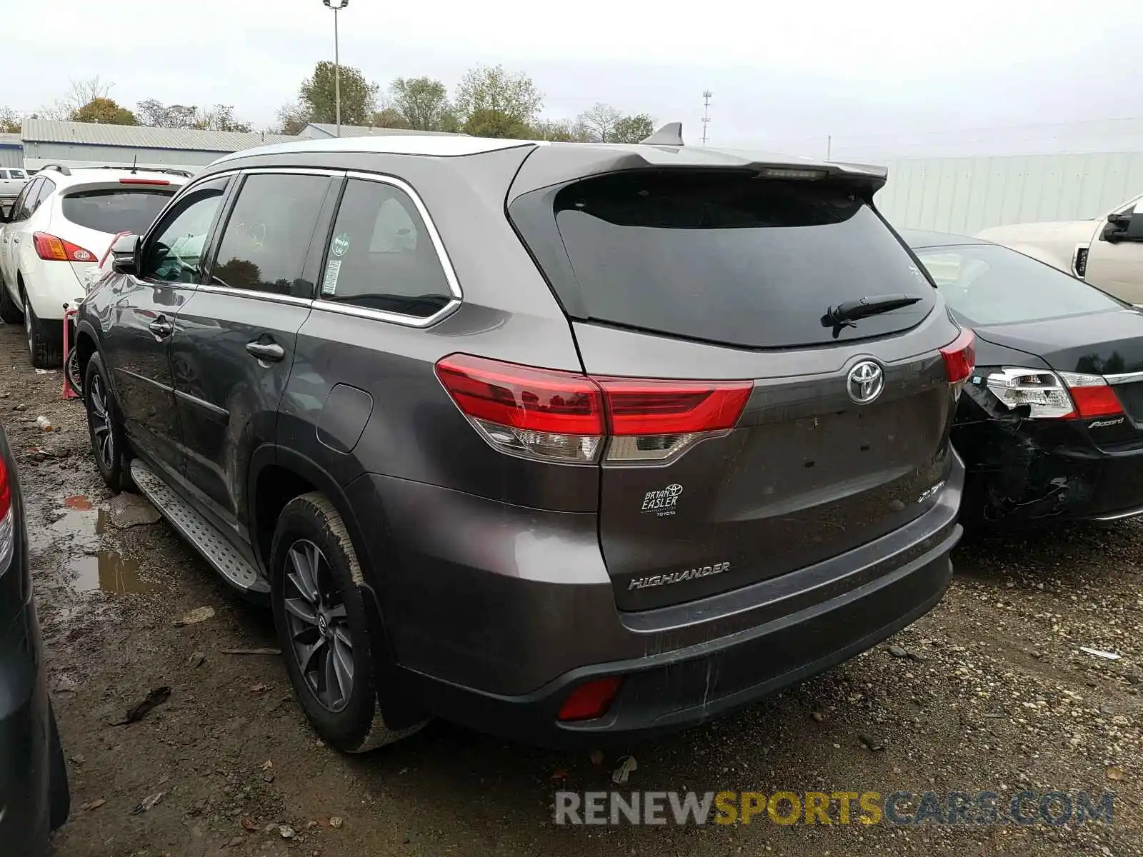 3 Photograph of a damaged car 5TDJZRFHXKS588002 TOYOTA HIGHLANDER 2019