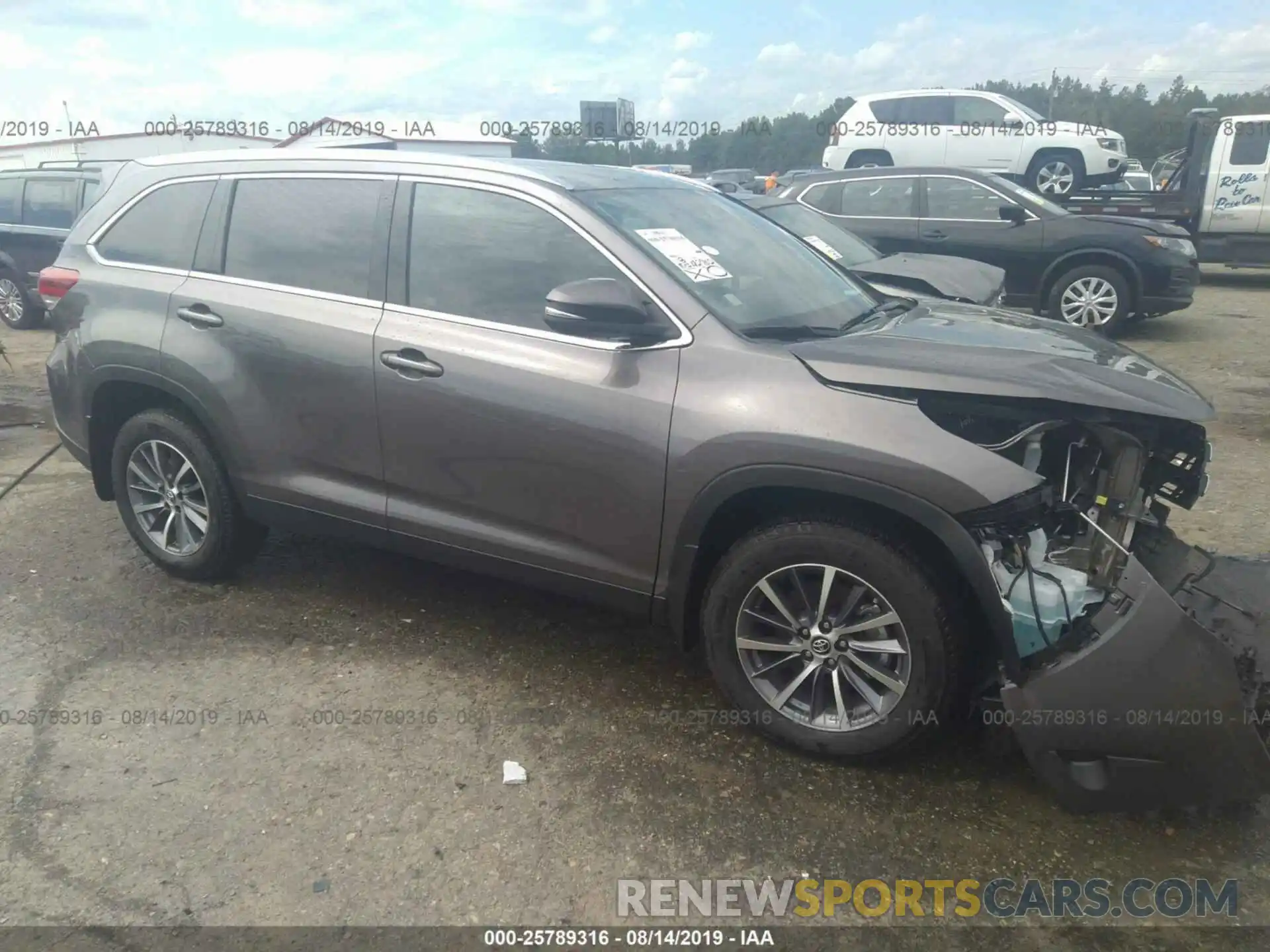 1 Photograph of a damaged car 5TDJZRFHXKS591210 TOYOTA HIGHLANDER 2019