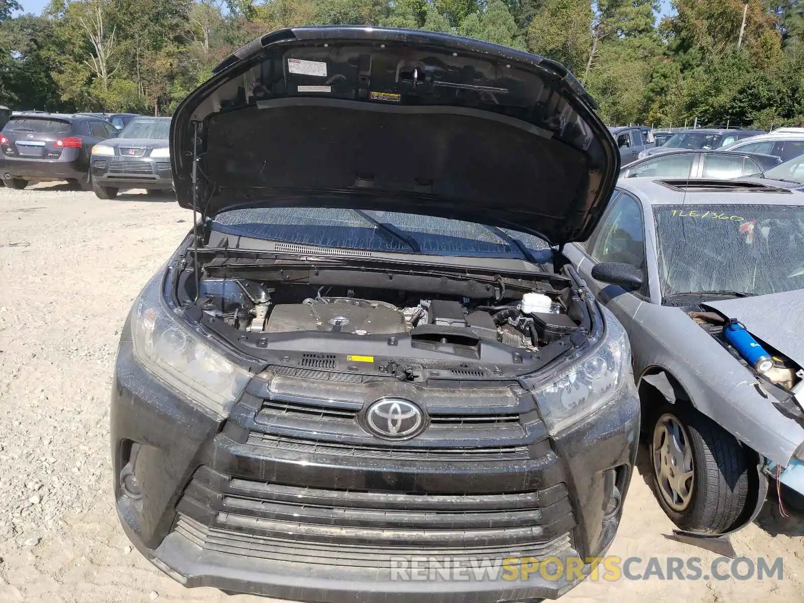 7 Photograph of a damaged car 5TDJZRFHXKS599226 TOYOTA HIGHLANDER 2019