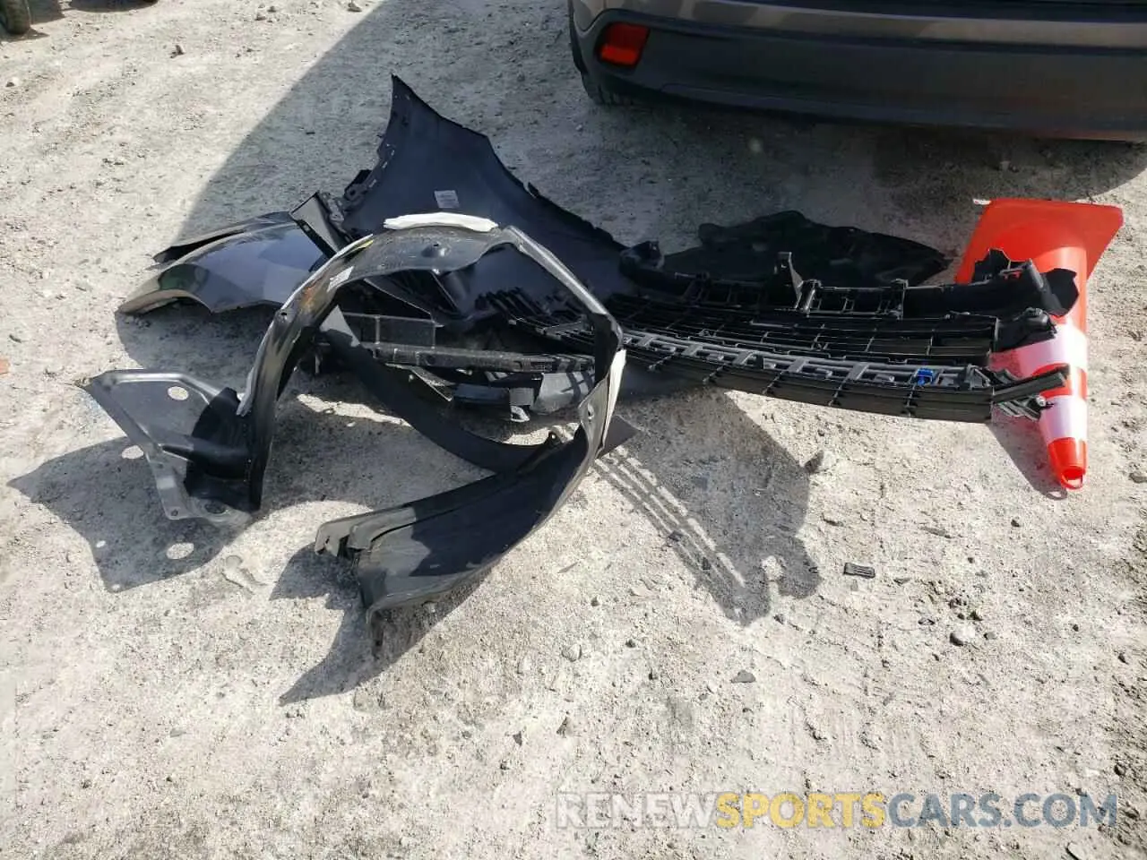 13 Photograph of a damaged car 5TDJZRFHXKS603646 TOYOTA HIGHLANDER 2019