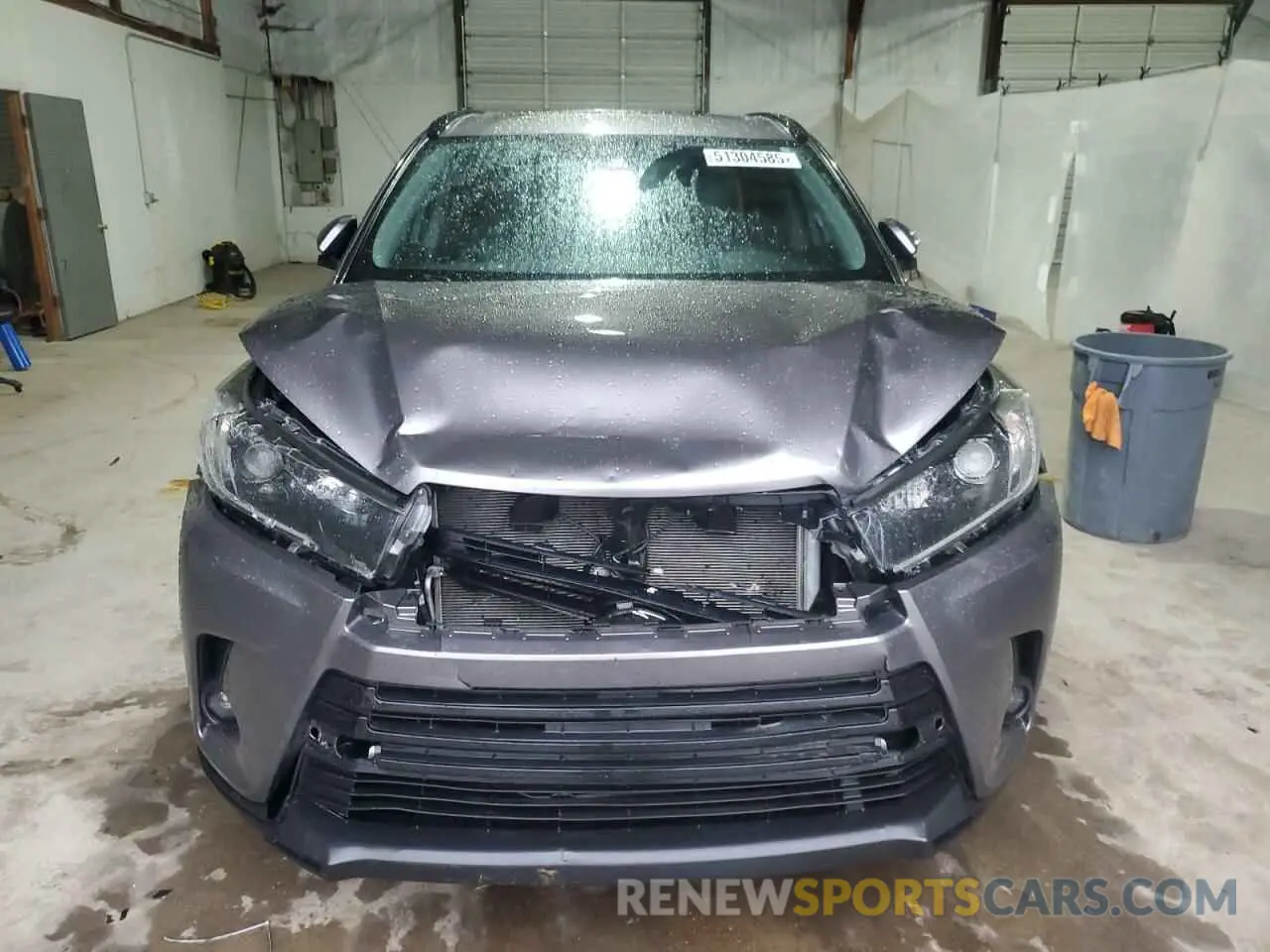 5 Photograph of a damaged car 5TDJZRFHXKS604618 TOYOTA HIGHLANDER 2019