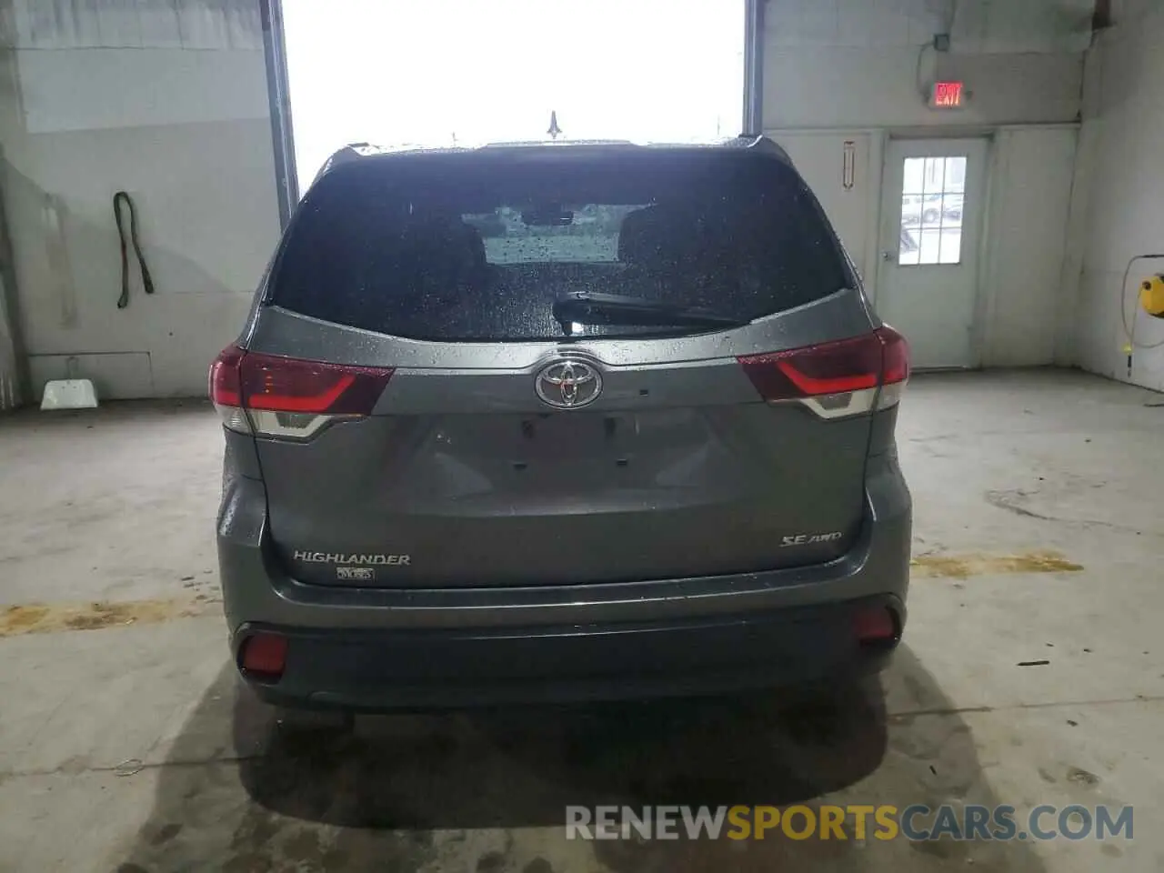 6 Photograph of a damaged car 5TDJZRFHXKS604618 TOYOTA HIGHLANDER 2019