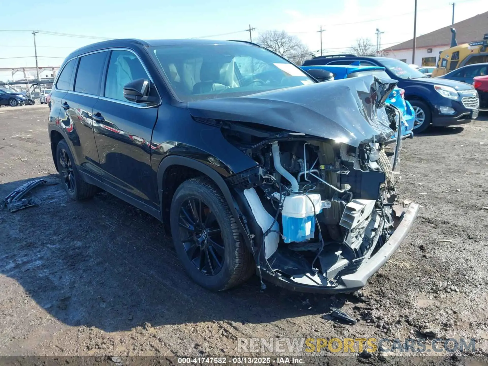 18 Photograph of a damaged car 5TDJZRFHXKS606028 TOYOTA HIGHLANDER 2019