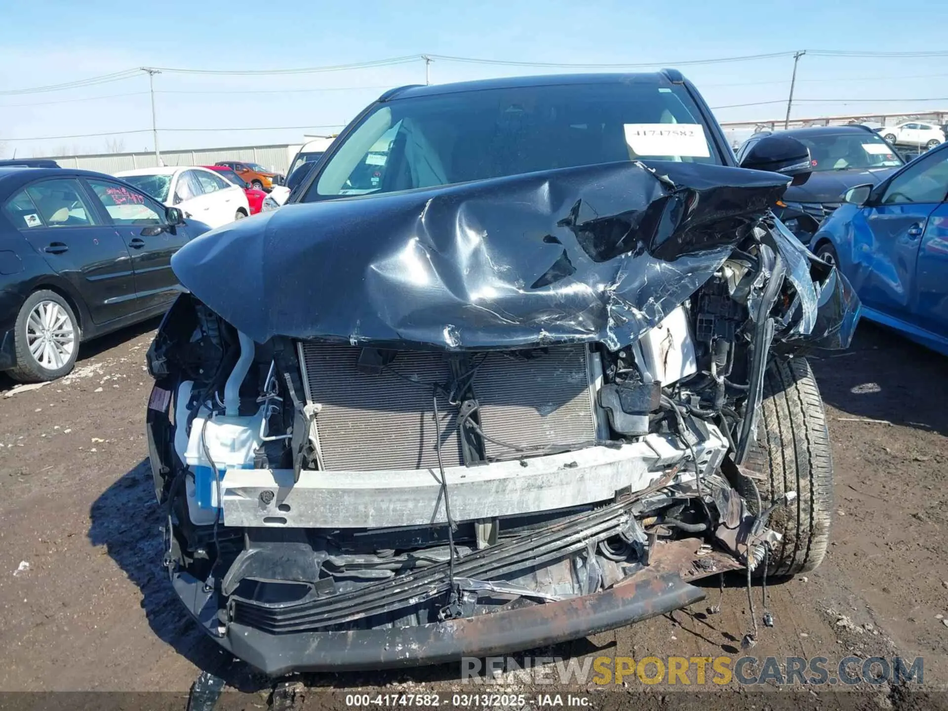 6 Photograph of a damaged car 5TDJZRFHXKS606028 TOYOTA HIGHLANDER 2019
