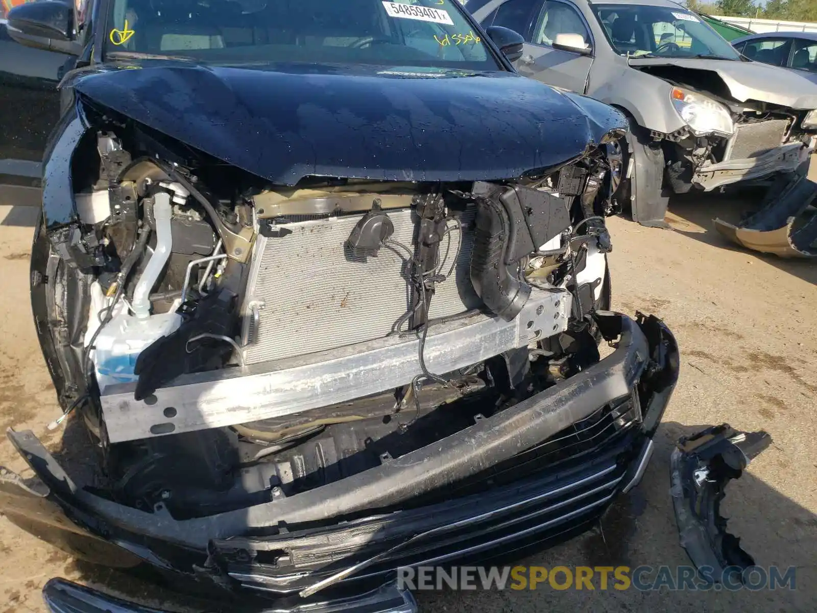 9 Photograph of a damaged car 5TDJZRFHXKS615506 TOYOTA HIGHLANDER 2019