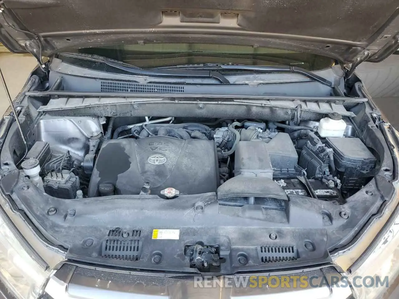 12 Photograph of a damaged car 5TDJZRFHXKS729215 TOYOTA HIGHLANDER 2019