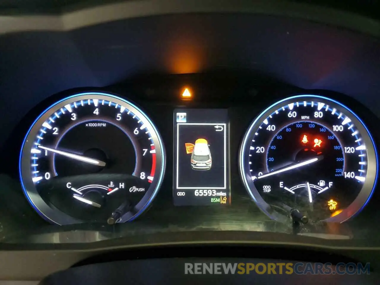9 Photograph of a damaged car 5TDJZRFHXKS933268 TOYOTA HIGHLANDER 2019
