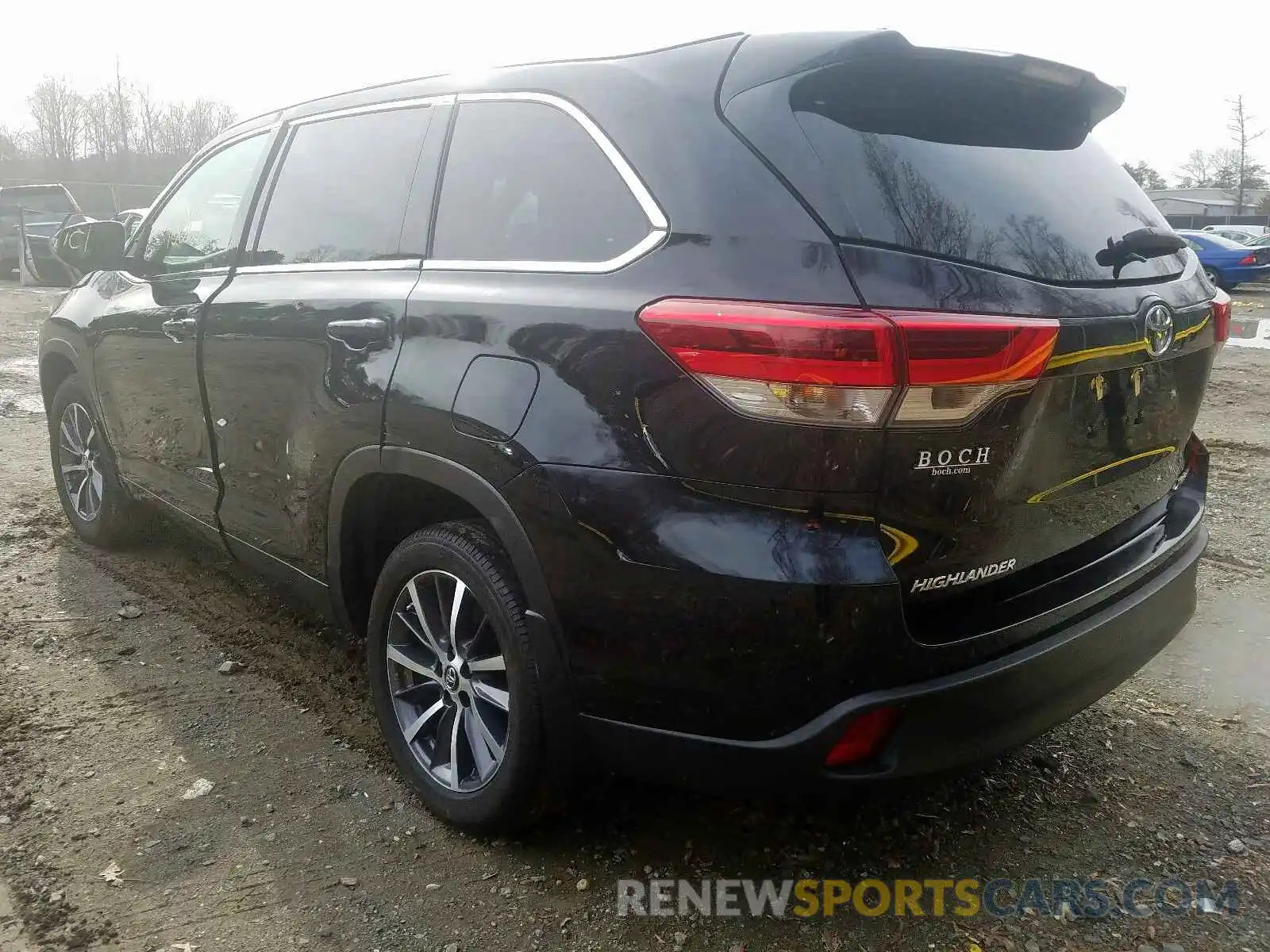 3 Photograph of a damaged car 5TDJZRFHXKS938440 TOYOTA HIGHLANDER 2019