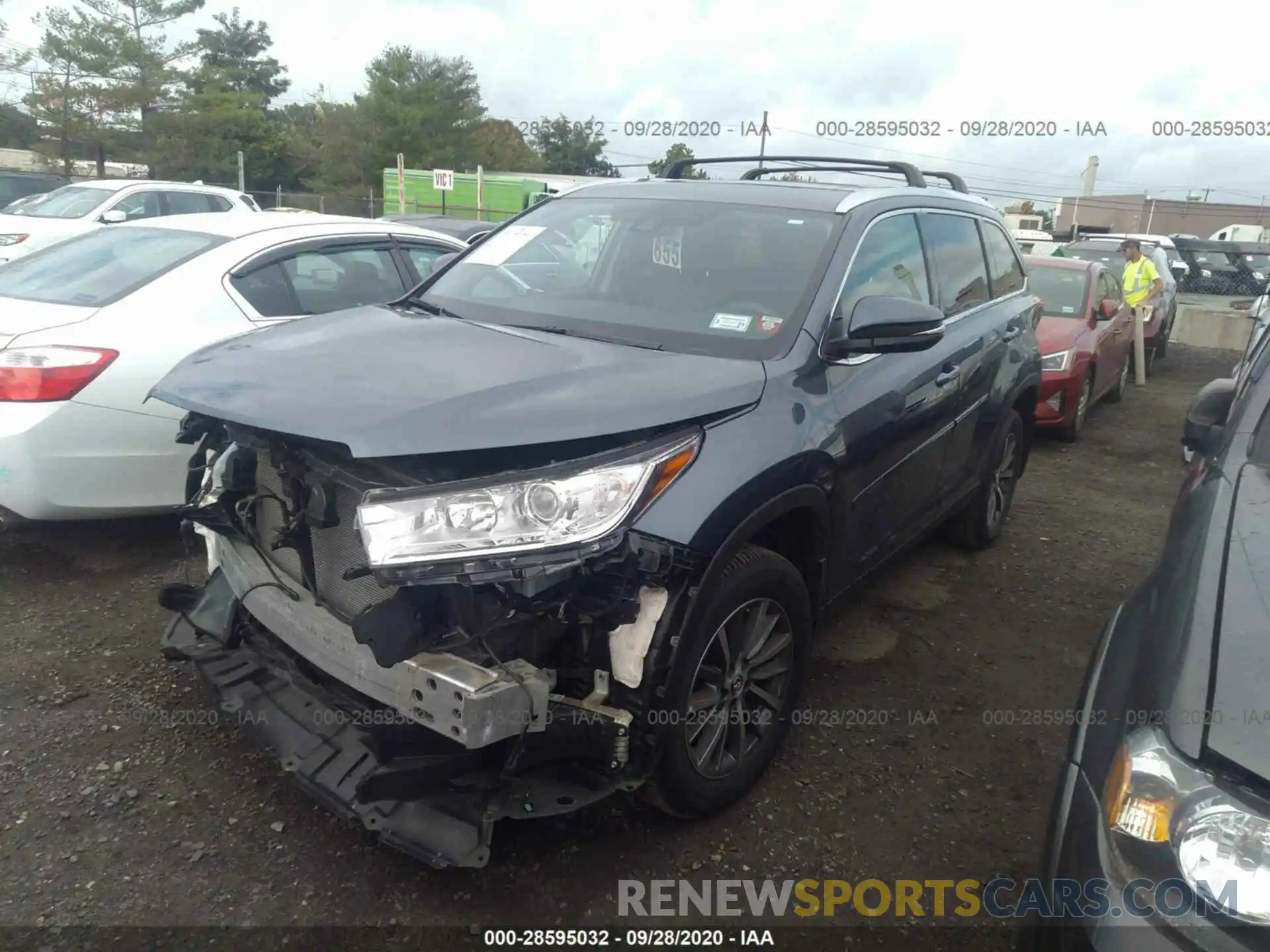 2 Photograph of a damaged car 5TDJZRFHXKS972068 TOYOTA HIGHLANDER 2019