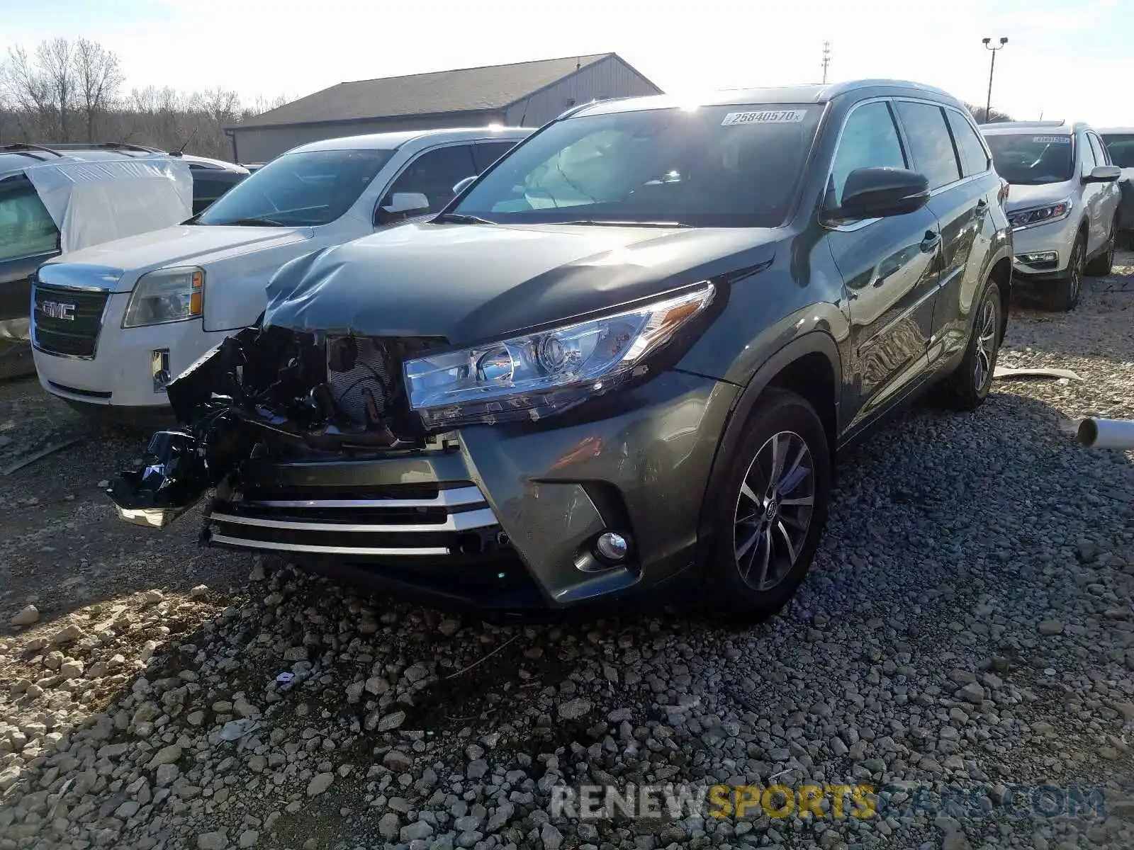 2 Photograph of a damaged car 5TDJZRFHXKS979263 TOYOTA HIGHLANDER 2019