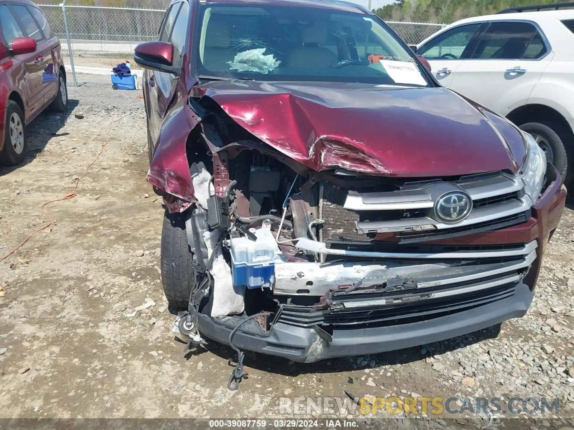 6 Photograph of a damaged car 5TDKZRFH0KS290806 TOYOTA HIGHLANDER 2019