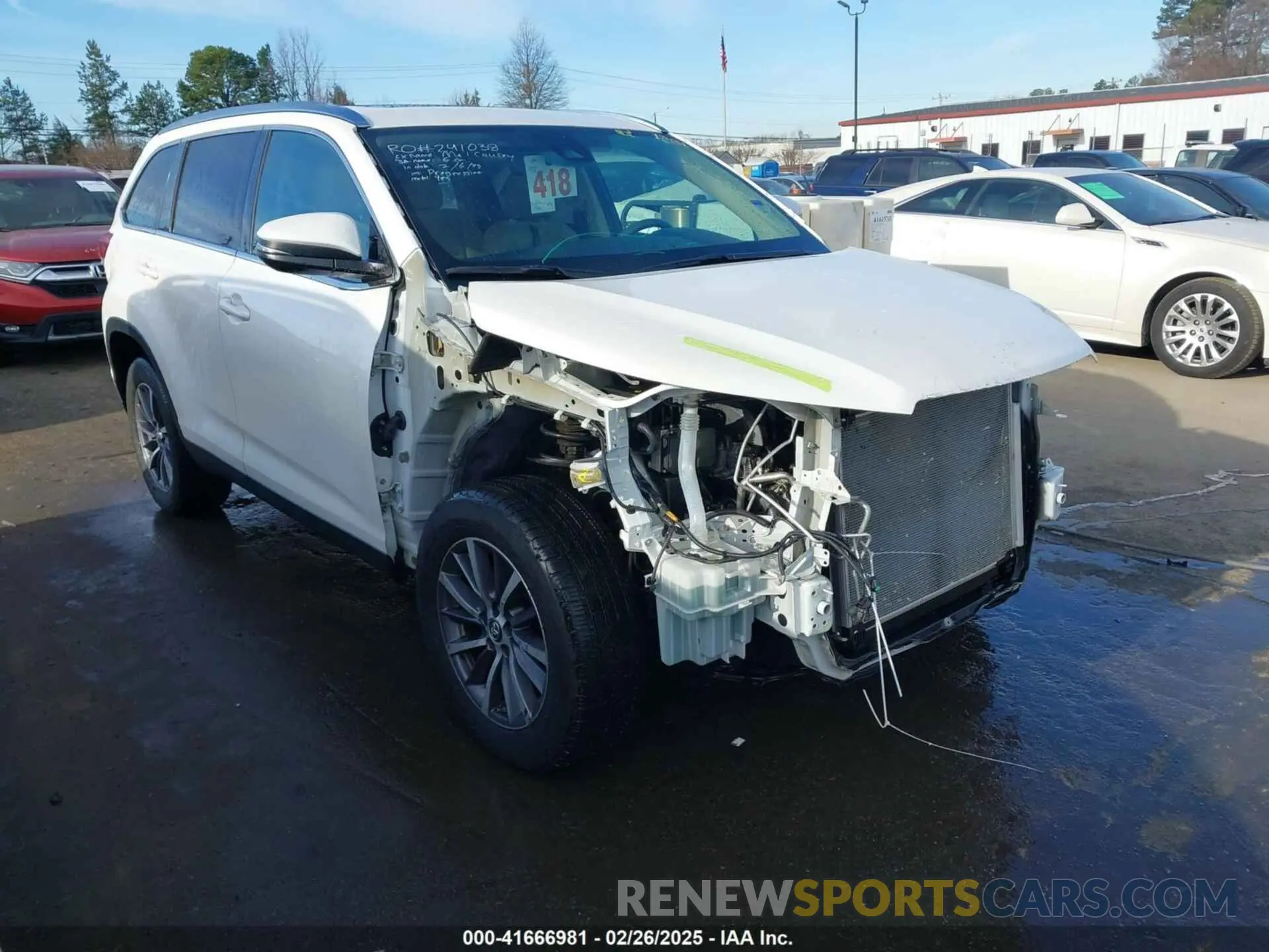 1 Photograph of a damaged car 5TDKZRFH0KS315218 TOYOTA HIGHLANDER 2019