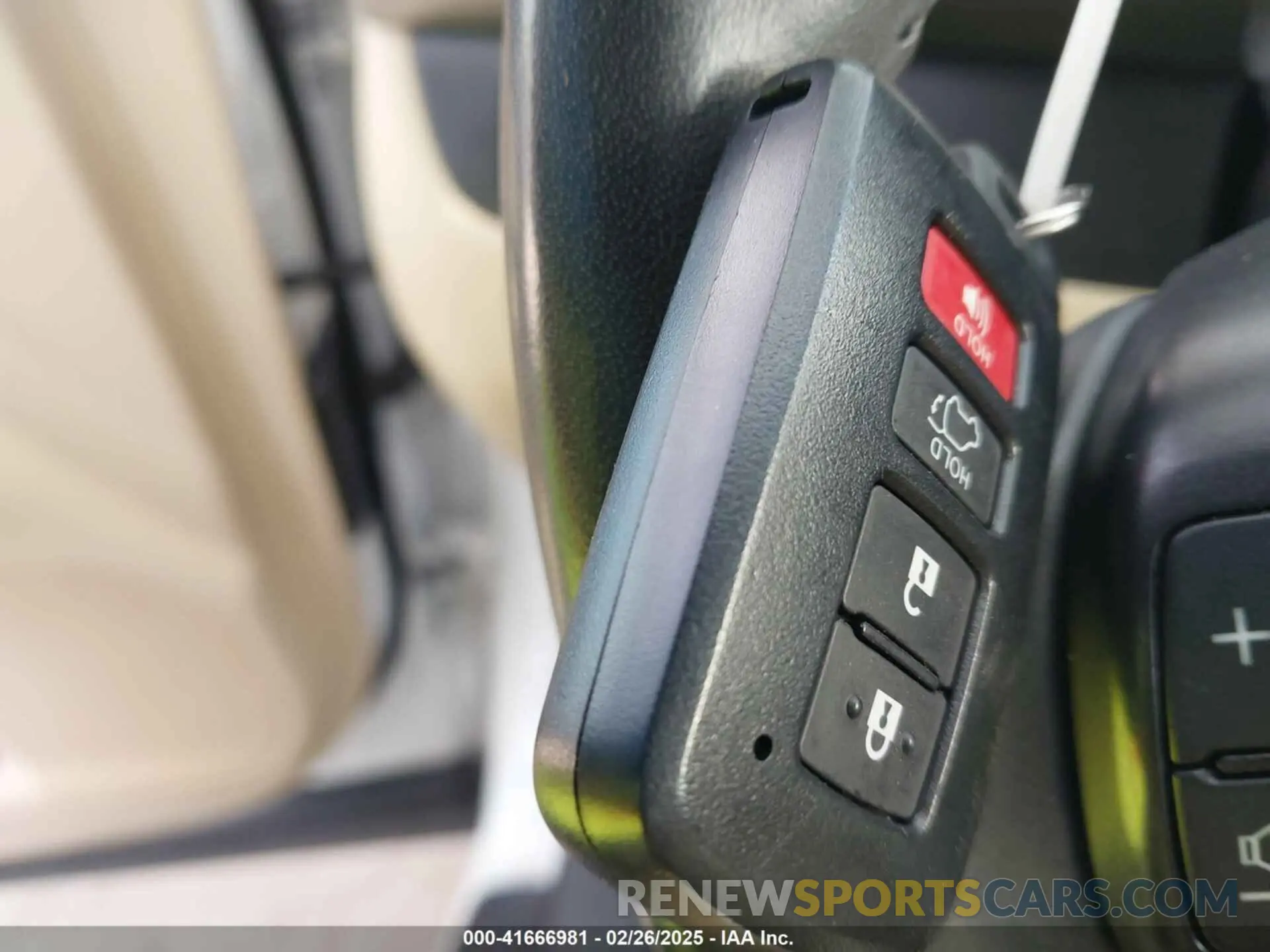 11 Photograph of a damaged car 5TDKZRFH0KS315218 TOYOTA HIGHLANDER 2019