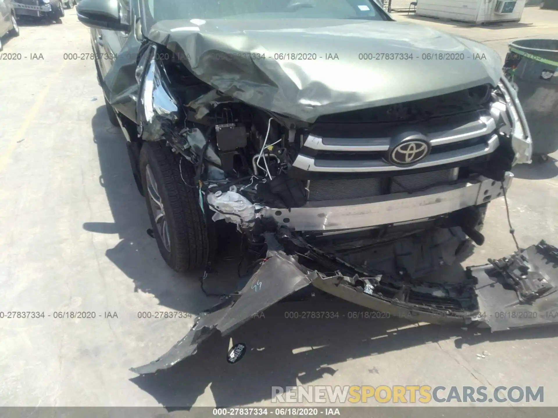 6 Photograph of a damaged car 5TDKZRFH0KS338661 TOYOTA HIGHLANDER 2019