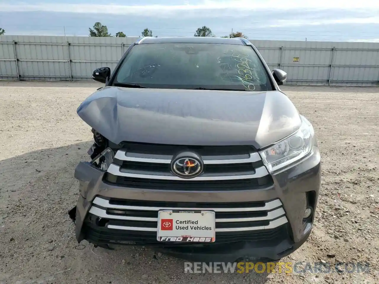 5 Photograph of a damaged car 5TDKZRFH0KS344864 TOYOTA HIGHLANDER 2019