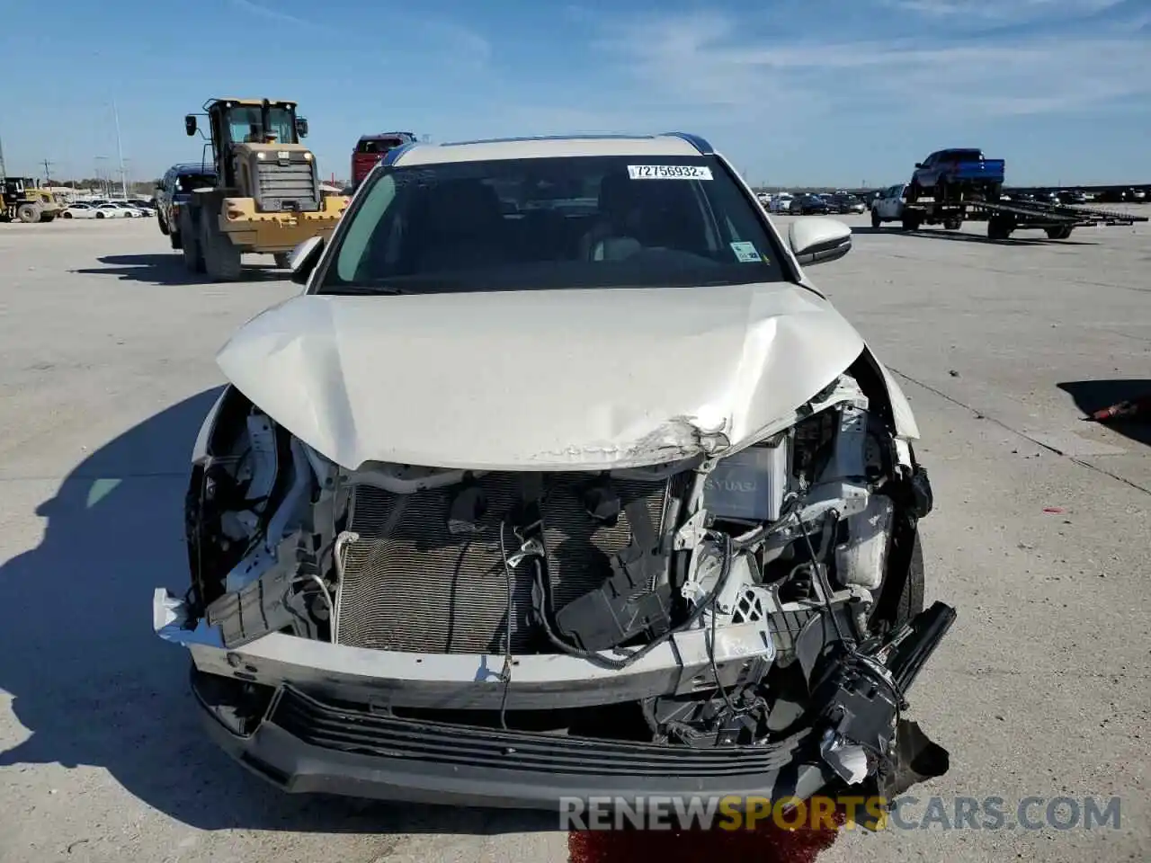 5 Photograph of a damaged car 5TDKZRFH0KS557166 TOYOTA HIGHLANDER 2019