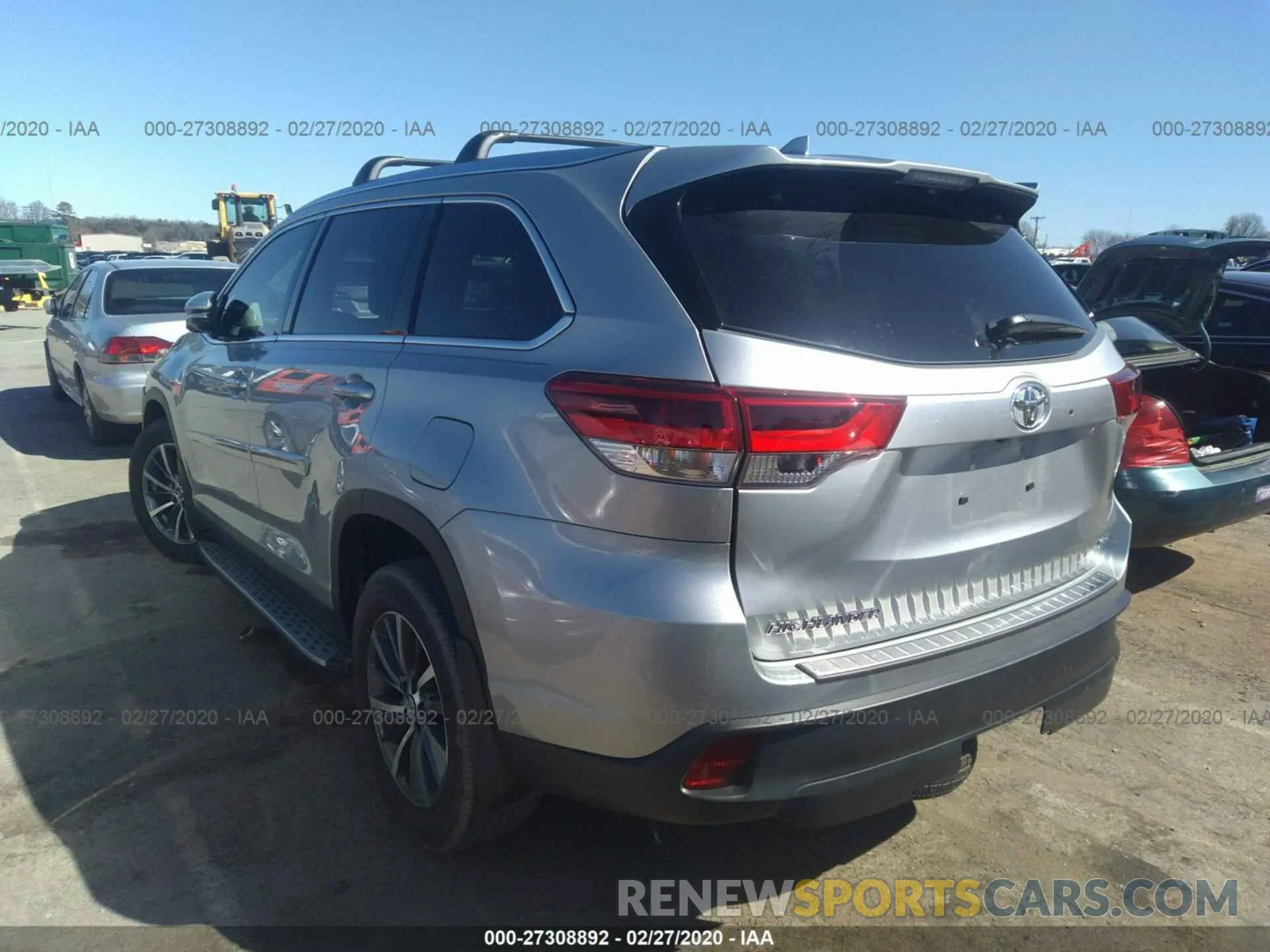 3 Photograph of a damaged car 5TDKZRFH0KS562383 TOYOTA HIGHLANDER 2019