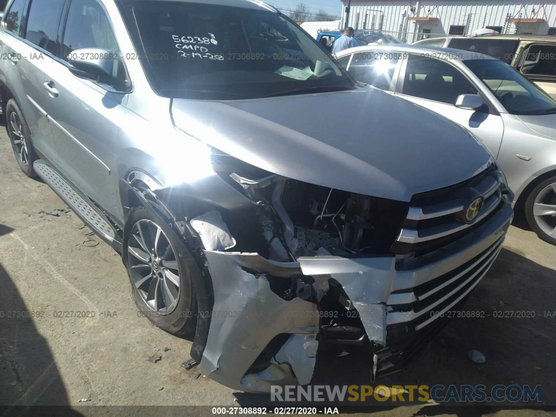 6 Photograph of a damaged car 5TDKZRFH0KS562383 TOYOTA HIGHLANDER 2019