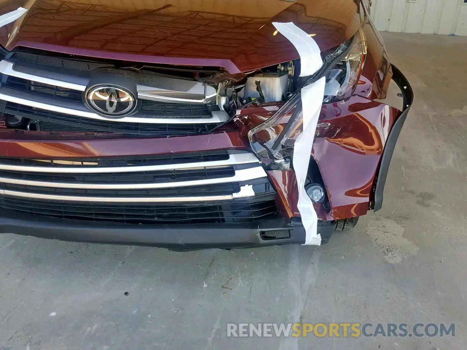 9 Photograph of a damaged car 5TDKZRFH1KS307998 TOYOTA HIGHLANDER 2019