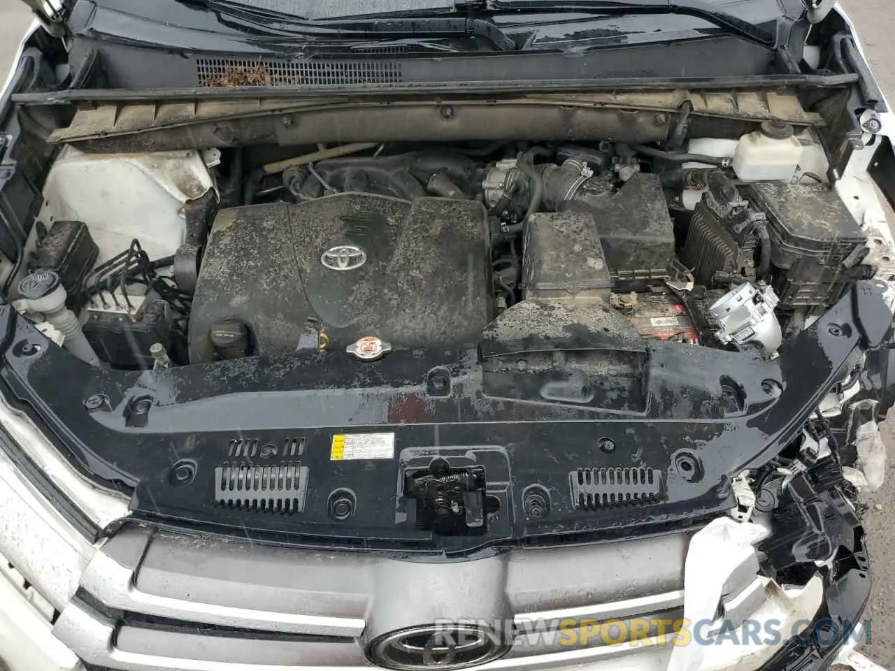 12 Photograph of a damaged car 5TDKZRFH1KS346008 TOYOTA HIGHLANDER 2019