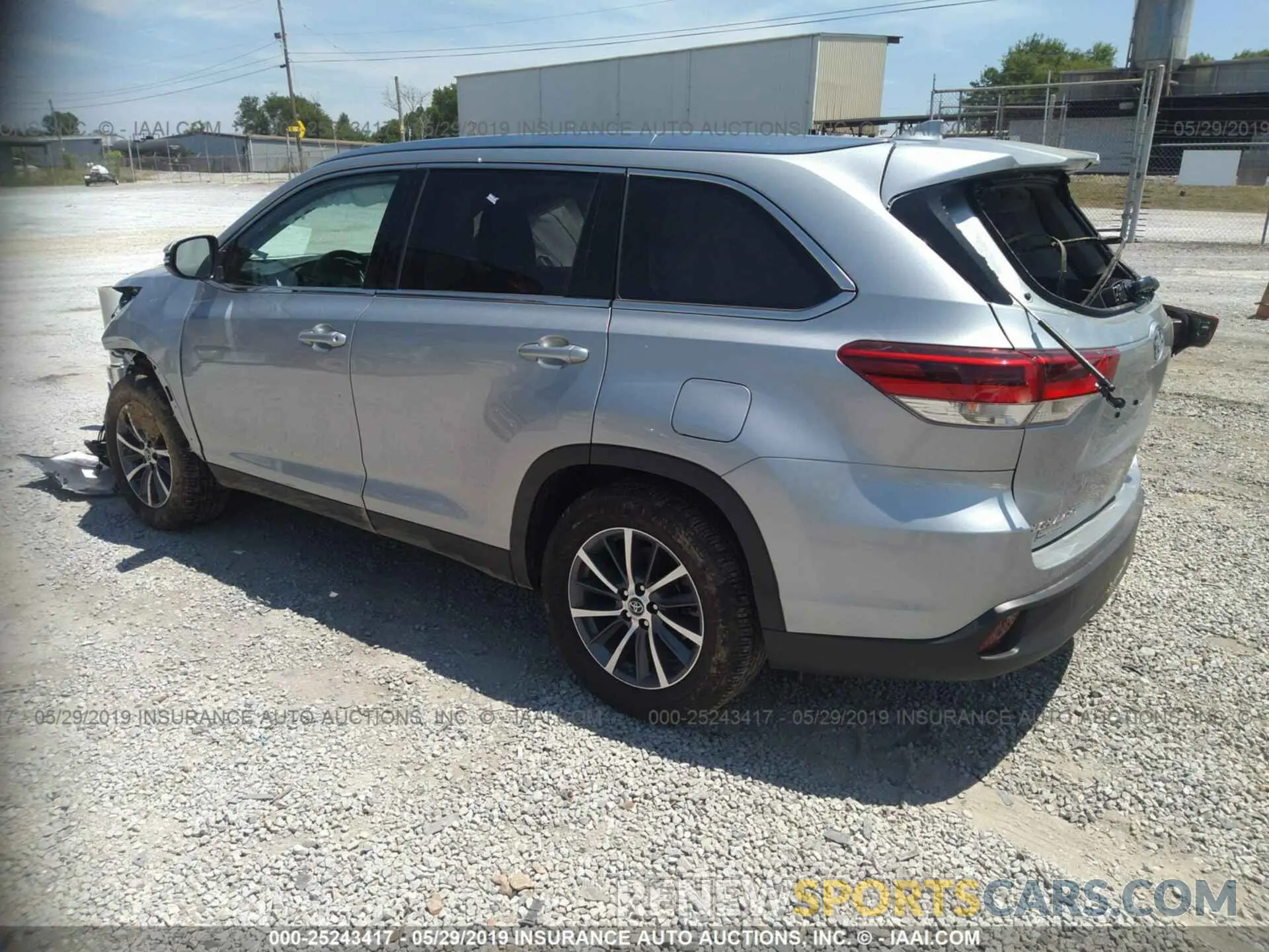 3 Photograph of a damaged car 5TDKZRFH1KS553076 TOYOTA HIGHLANDER 2019