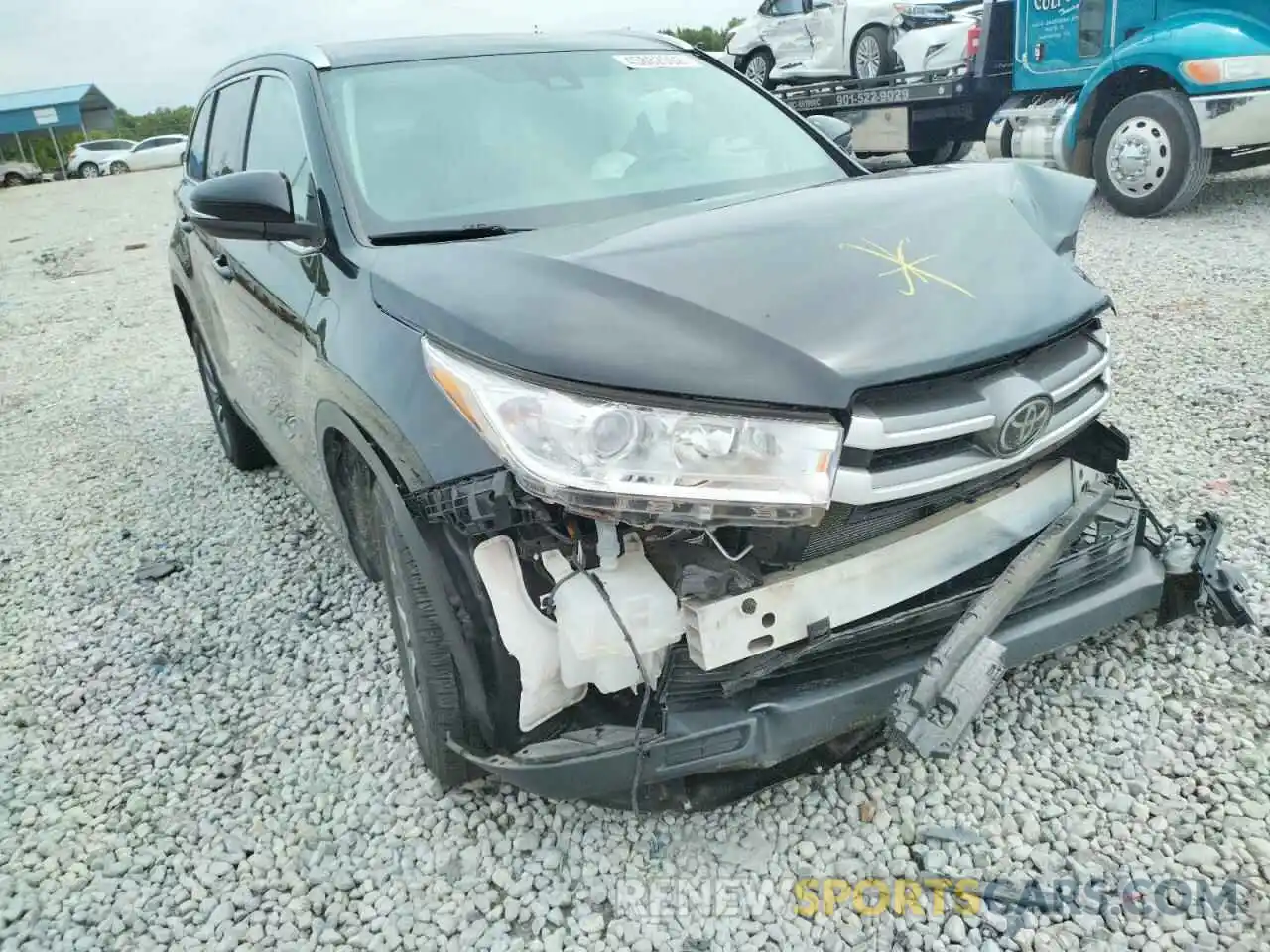 1 Photograph of a damaged car 5TDKZRFH1KS553465 TOYOTA HIGHLANDER 2019