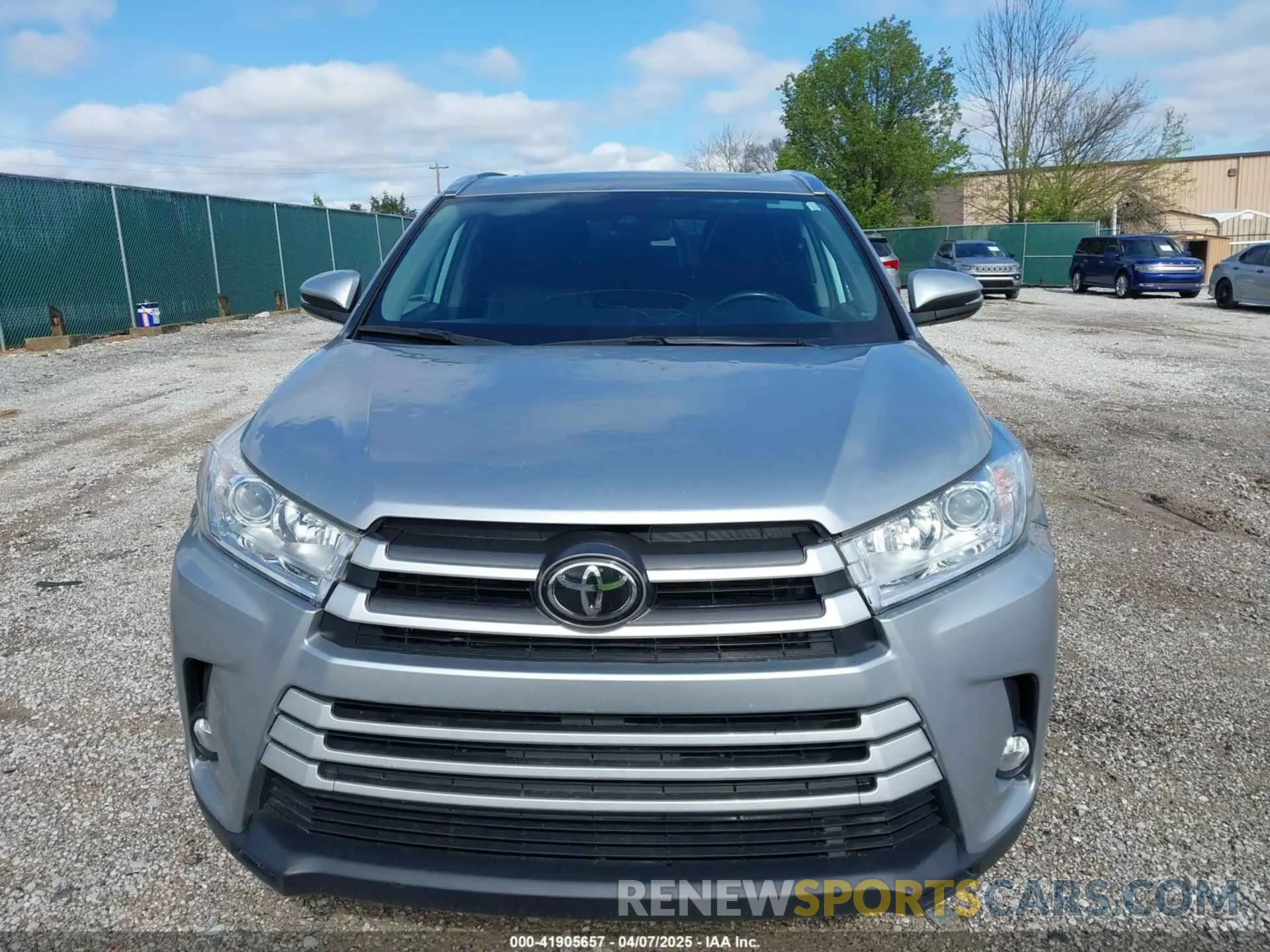 6 Photograph of a damaged car 5TDKZRFH1KS556785 TOYOTA HIGHLANDER 2019