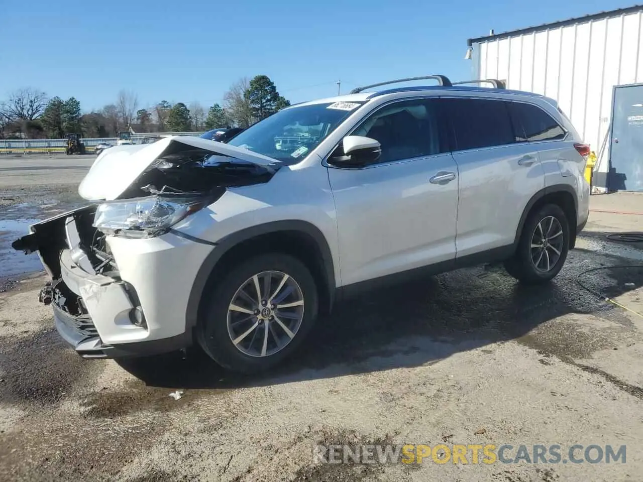 1 Photograph of a damaged car 5TDKZRFH1KS559167 TOYOTA HIGHLANDER 2019