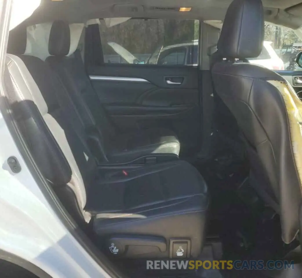 11 Photograph of a damaged car 5TDKZRFH1KS559167 TOYOTA HIGHLANDER 2019