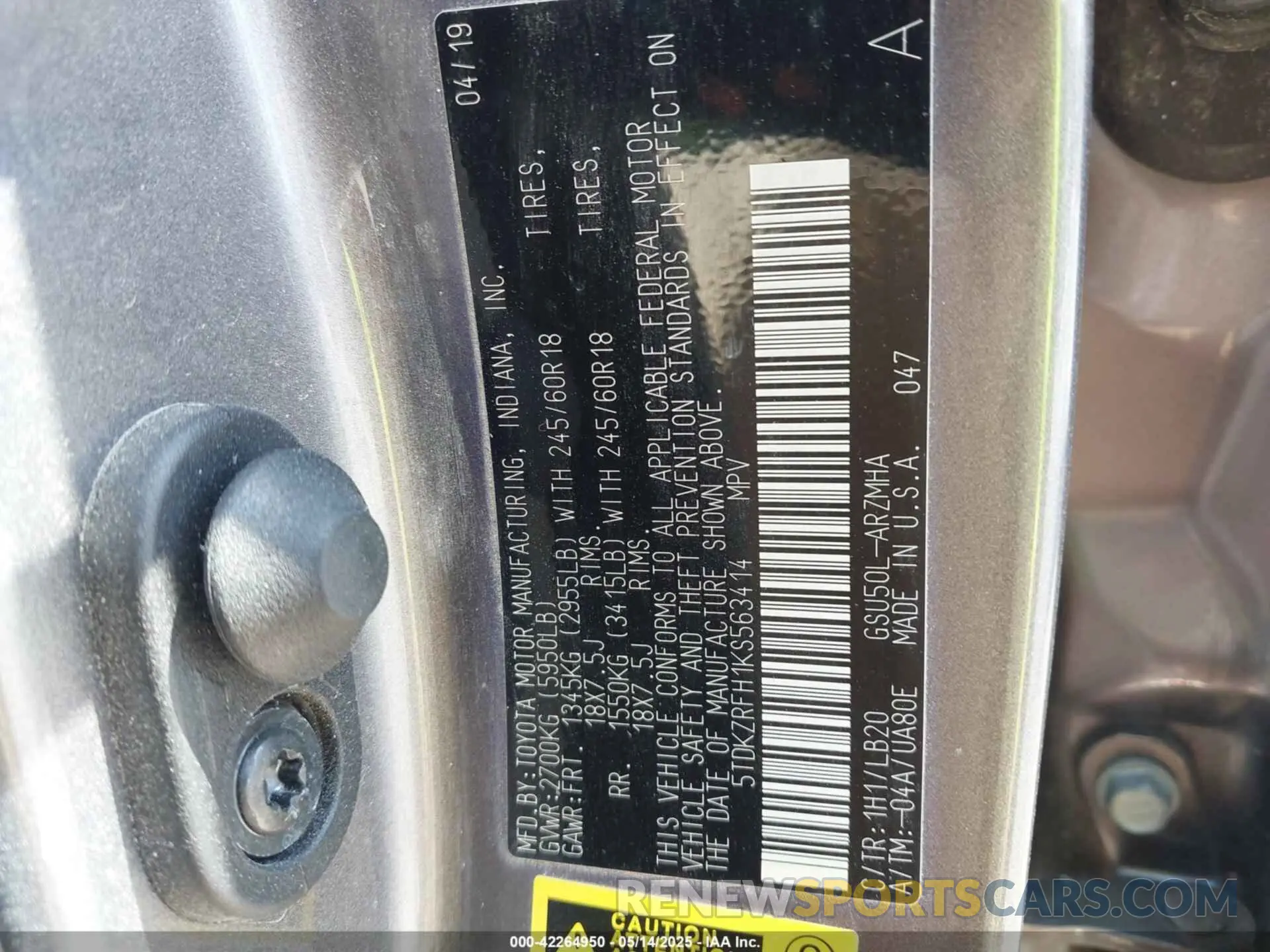 9 Photograph of a damaged car 5TDKZRFH1KS563414 TOYOTA HIGHLANDER 2019