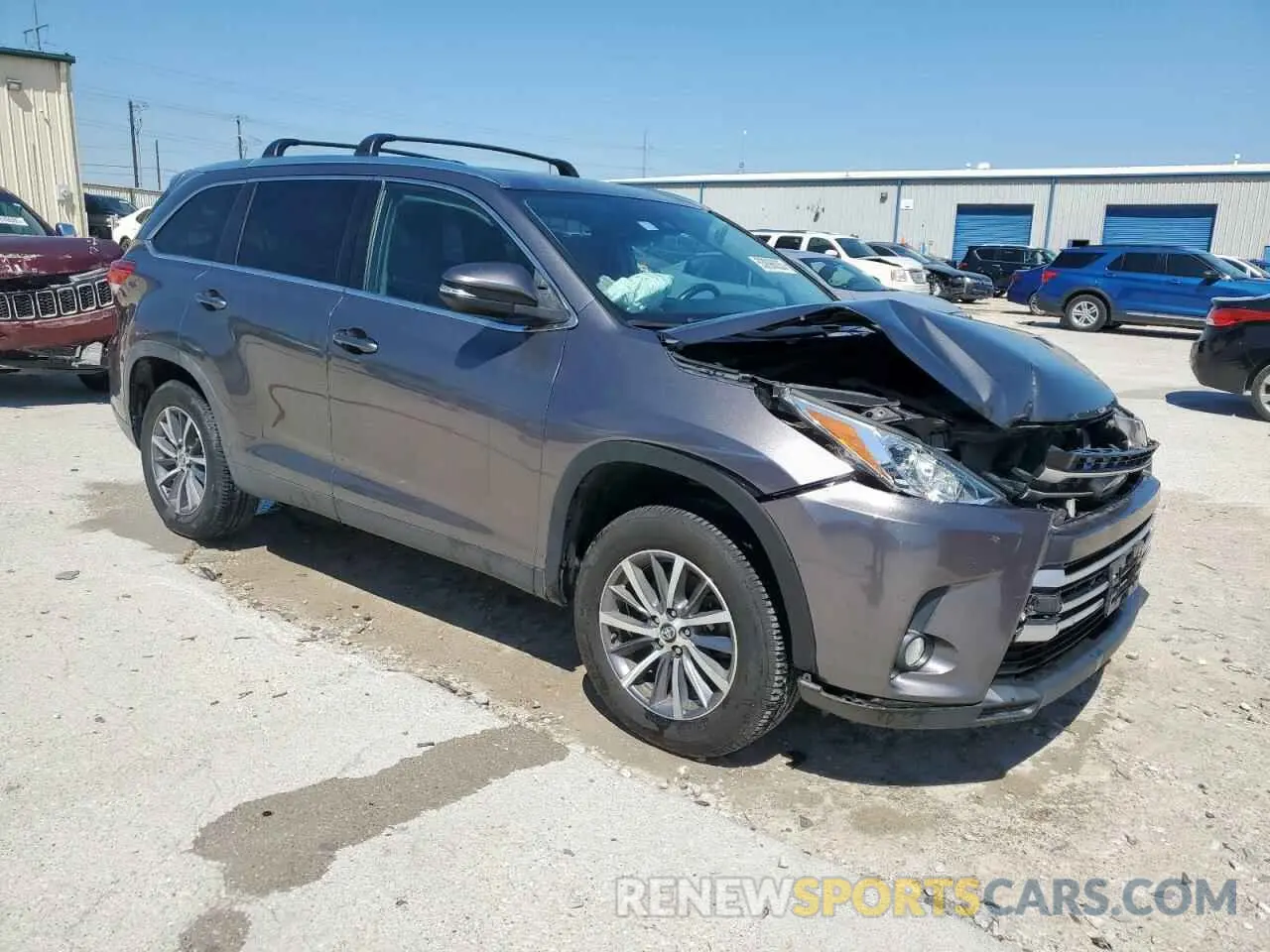 4 Photograph of a damaged car 5TDKZRFH1KS564580 TOYOTA HIGHLANDER 2019