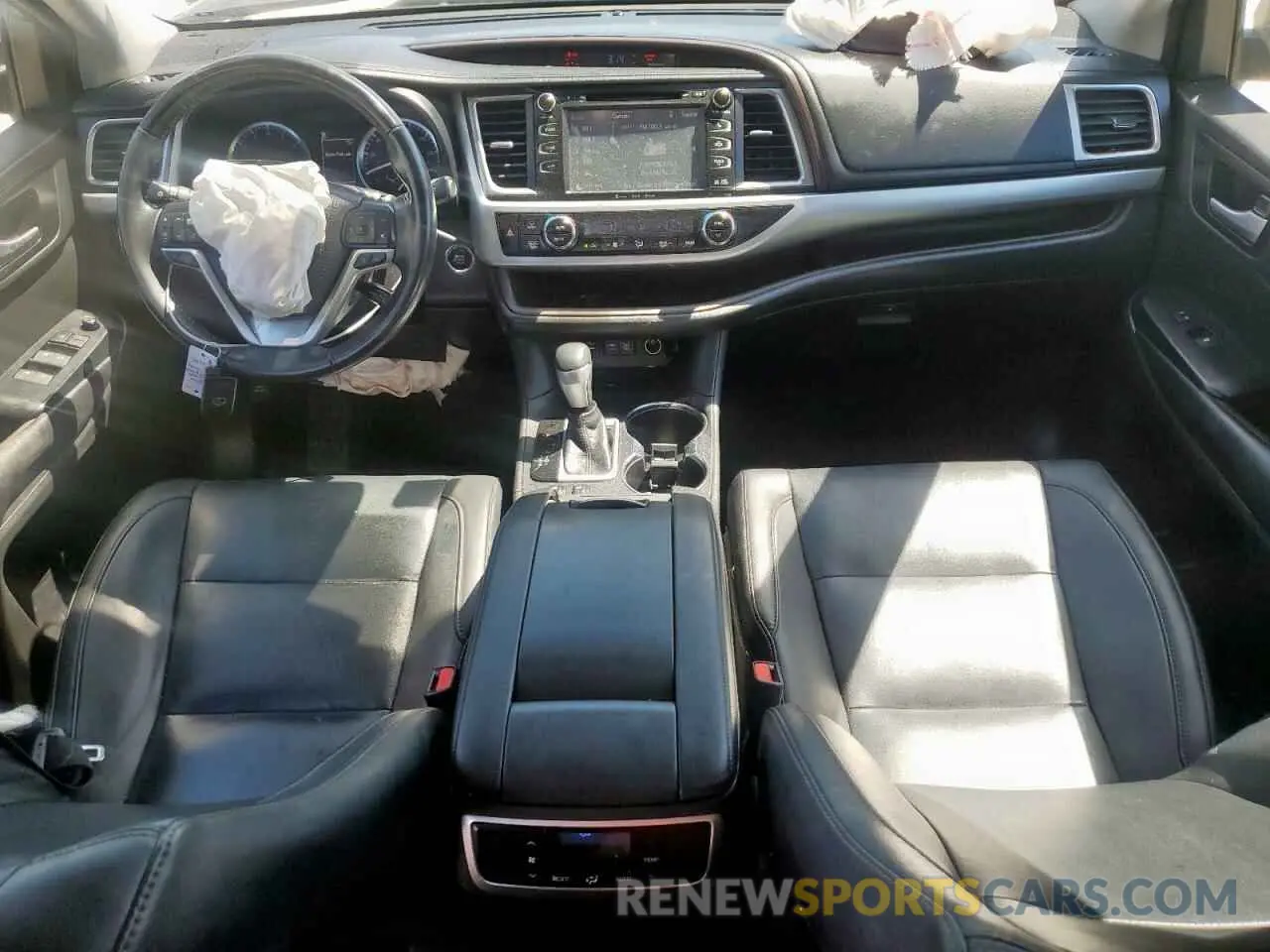 8 Photograph of a damaged car 5TDKZRFH1KS564580 TOYOTA HIGHLANDER 2019