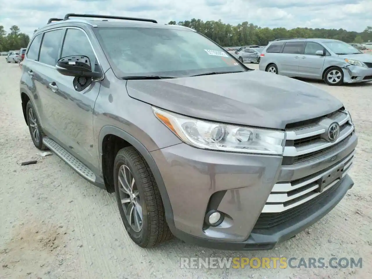 1 Photograph of a damaged car 5TDKZRFH1KS569858 TOYOTA HIGHLANDER 2019