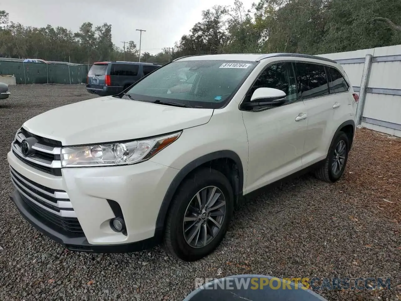 1 Photograph of a damaged car 5TDKZRFH1KS571240 TOYOTA HIGHLANDER 2019