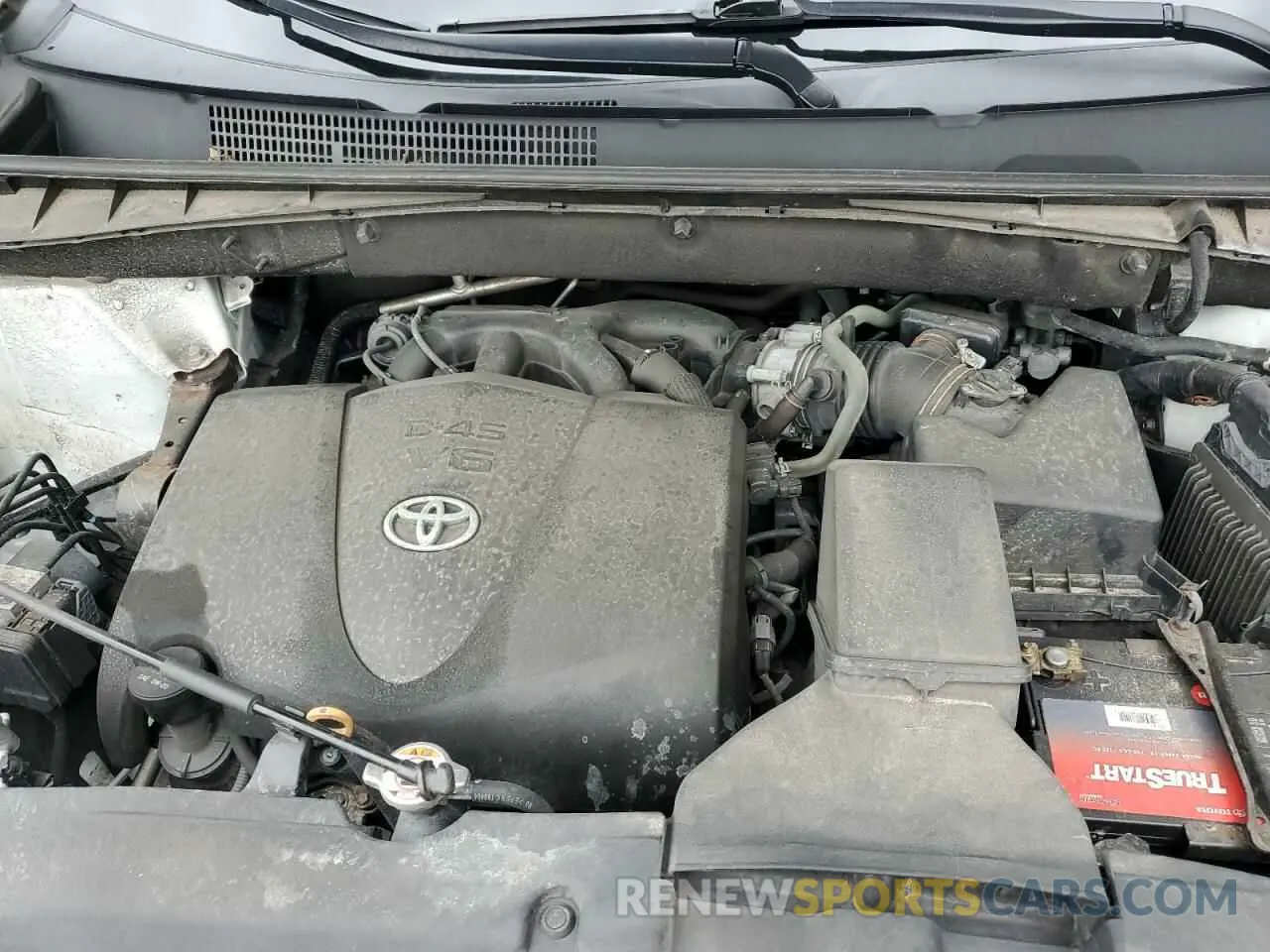 12 Photograph of a damaged car 5TDKZRFH1KS571240 TOYOTA HIGHLANDER 2019