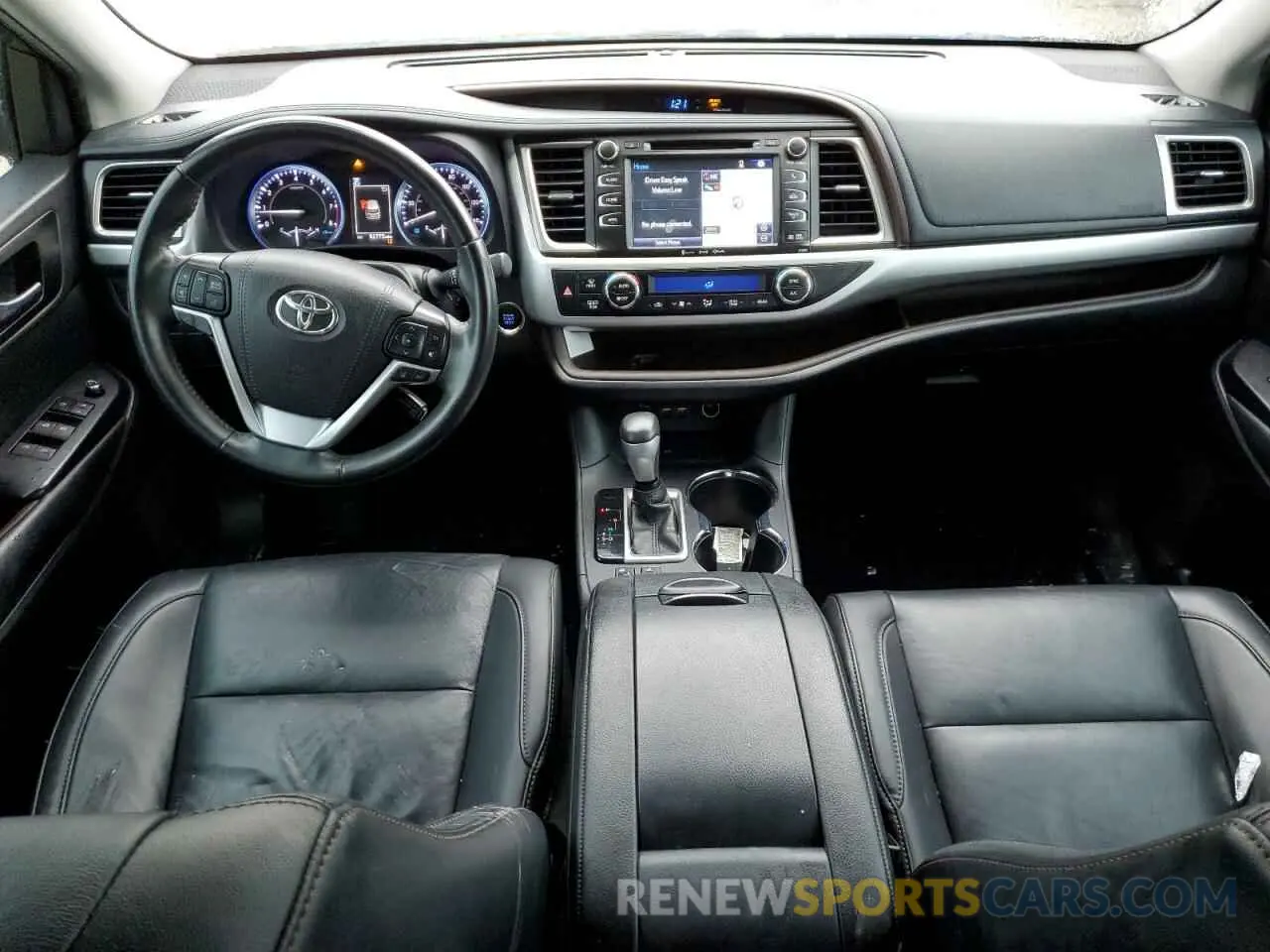 8 Photograph of a damaged car 5TDKZRFH1KS571688 TOYOTA HIGHLANDER 2019
