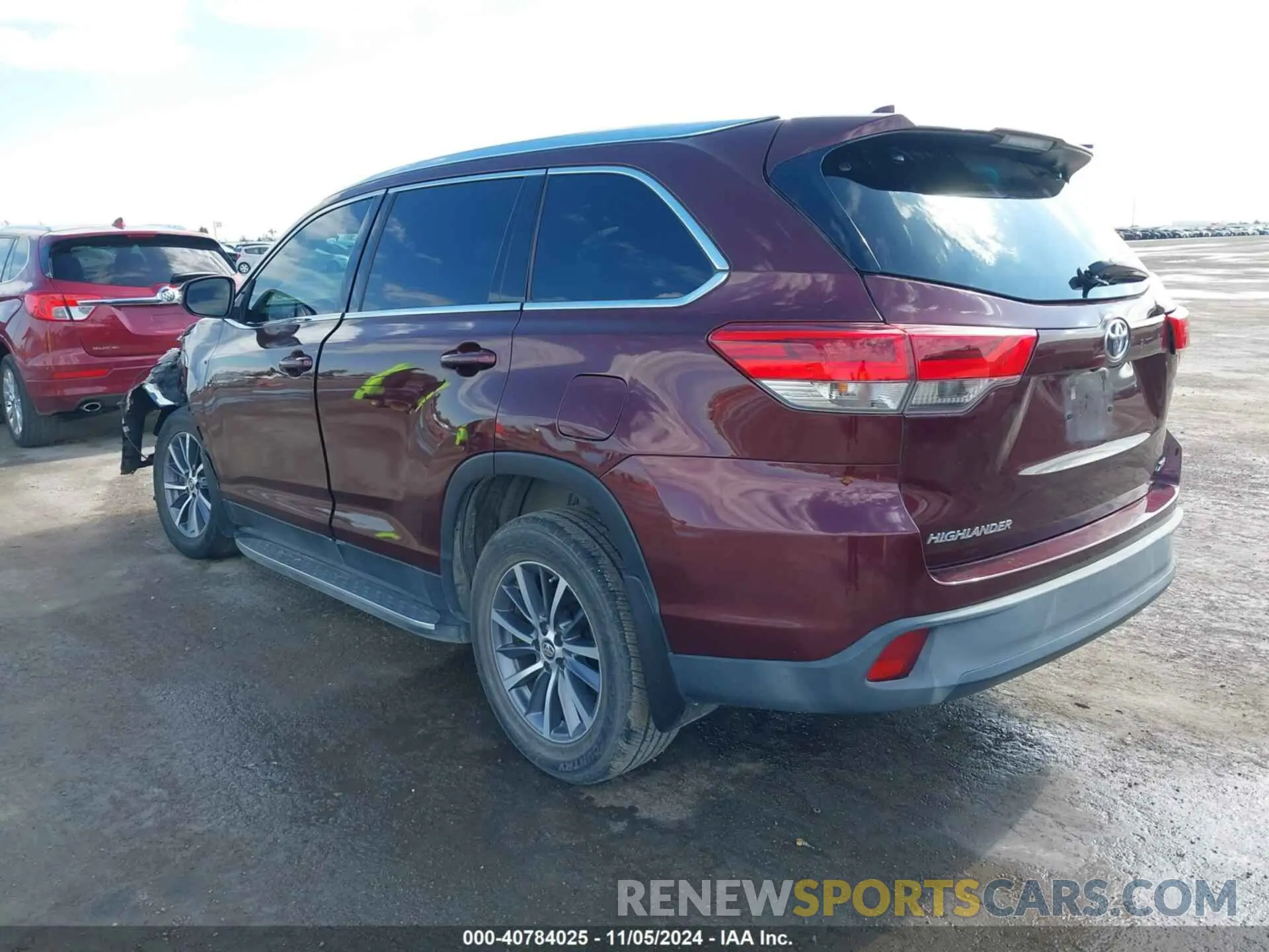 3 Photograph of a damaged car 5TDKZRFH2KS294095 TOYOTA HIGHLANDER 2019