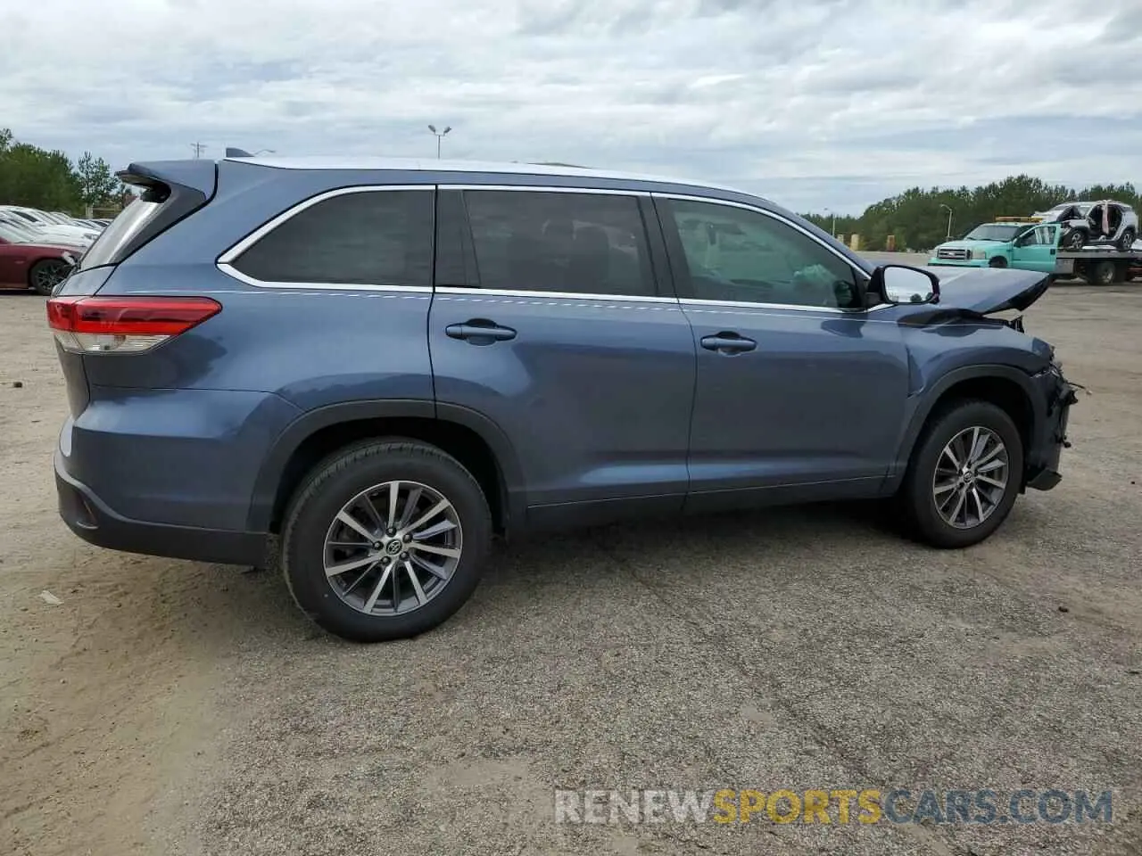 3 Photograph of a damaged car 5TDKZRFH2KS296218 TOYOTA HIGHLANDER 2019