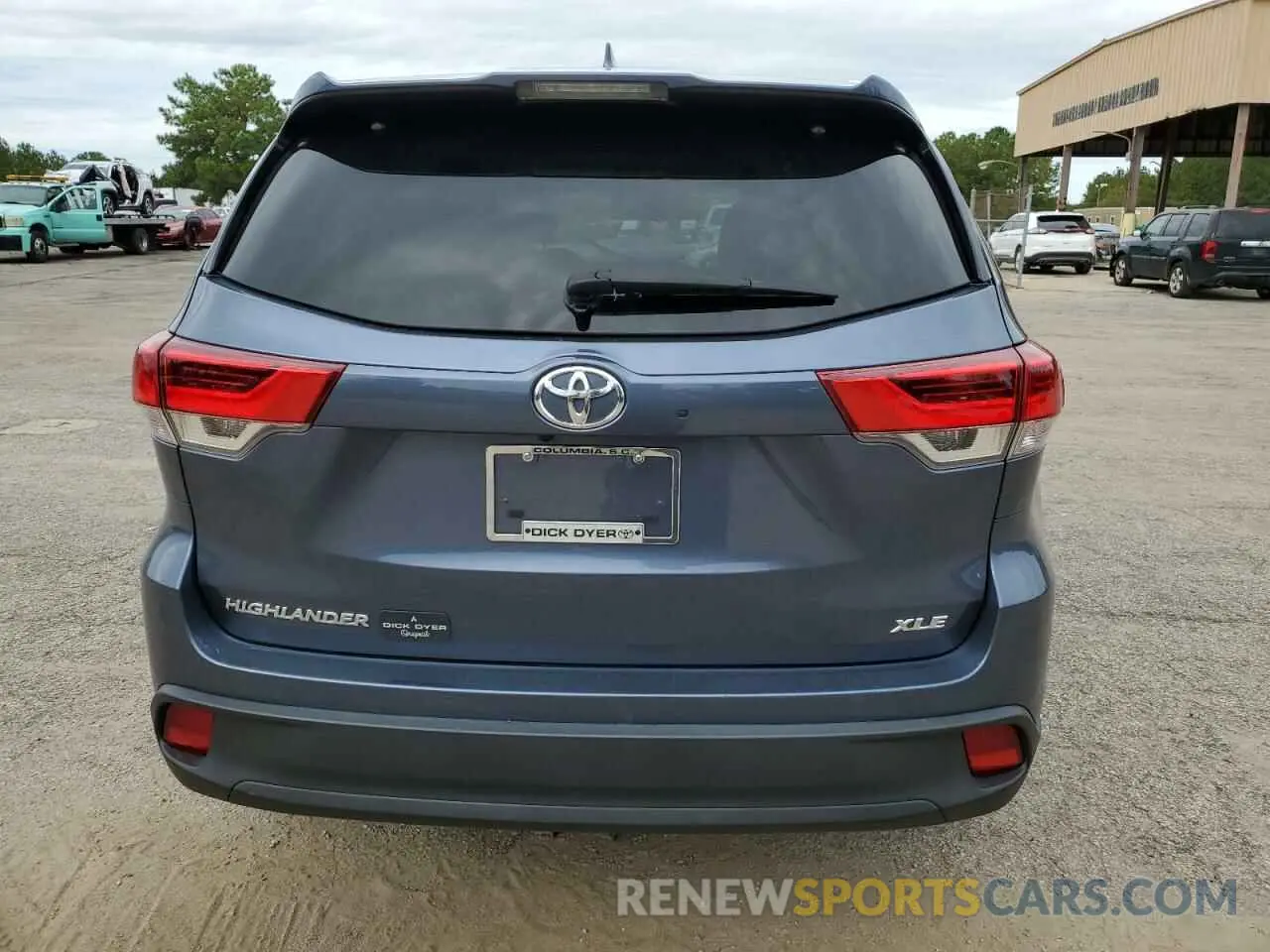 6 Photograph of a damaged car 5TDKZRFH2KS296218 TOYOTA HIGHLANDER 2019