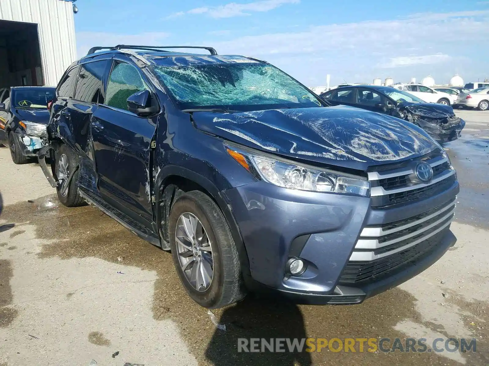 1 Photograph of a damaged car 5TDKZRFH2KS299667 TOYOTA HIGHLANDER 2019